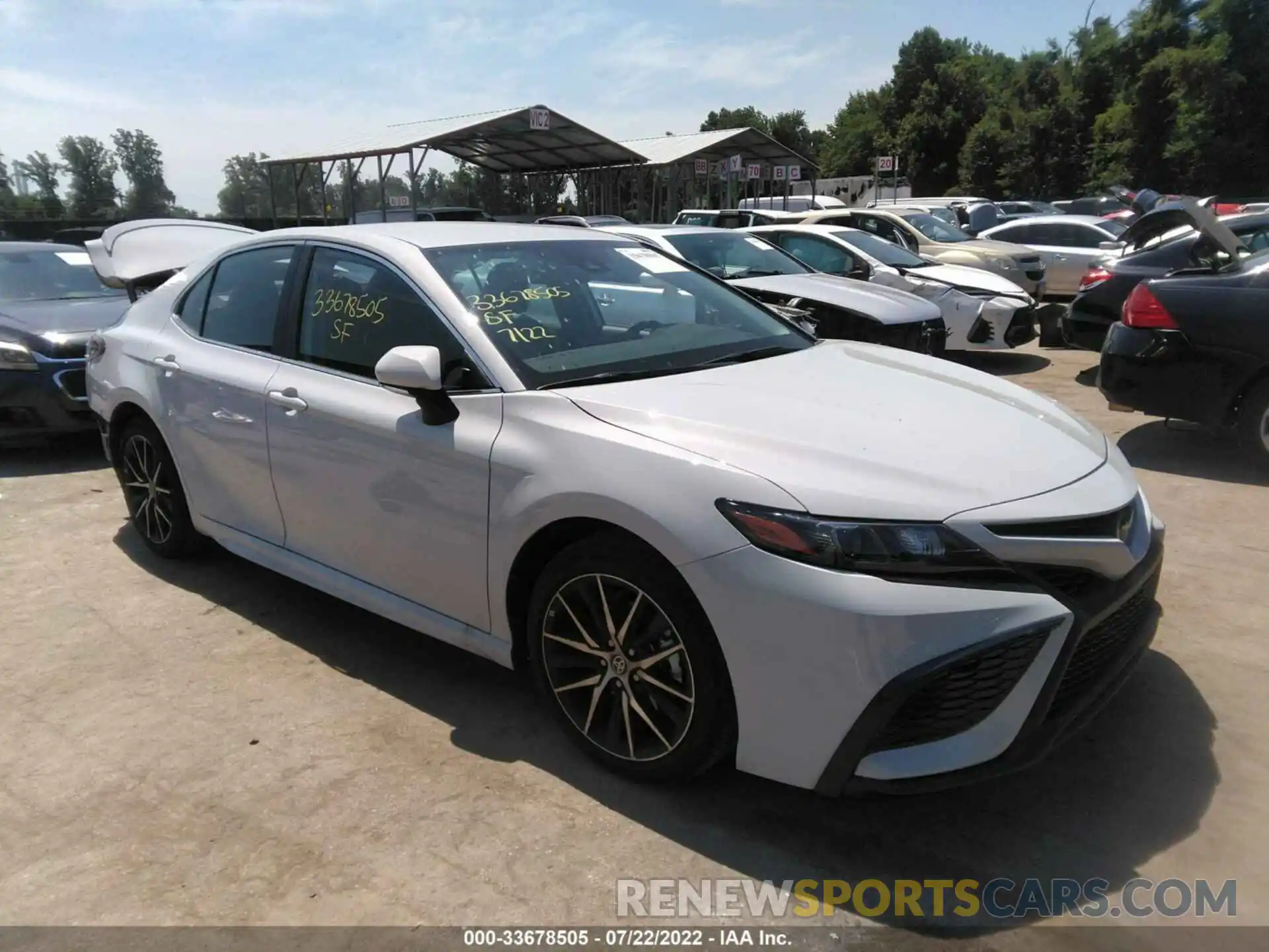 1 Photograph of a damaged car 4T1G11AK5NU060823 TOYOTA CAMRY 2022