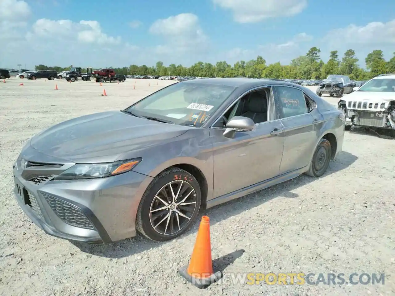 2 Photograph of a damaged car 4T1G11AK5NU618623 TOYOTA CAMRY 2022