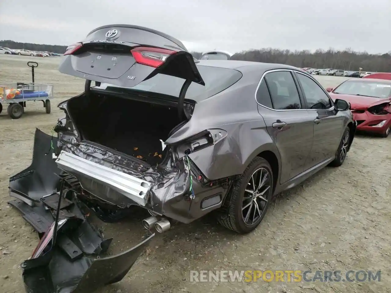 4 Photograph of a damaged car 4T1G11AK5NU625281 TOYOTA CAMRY 2022