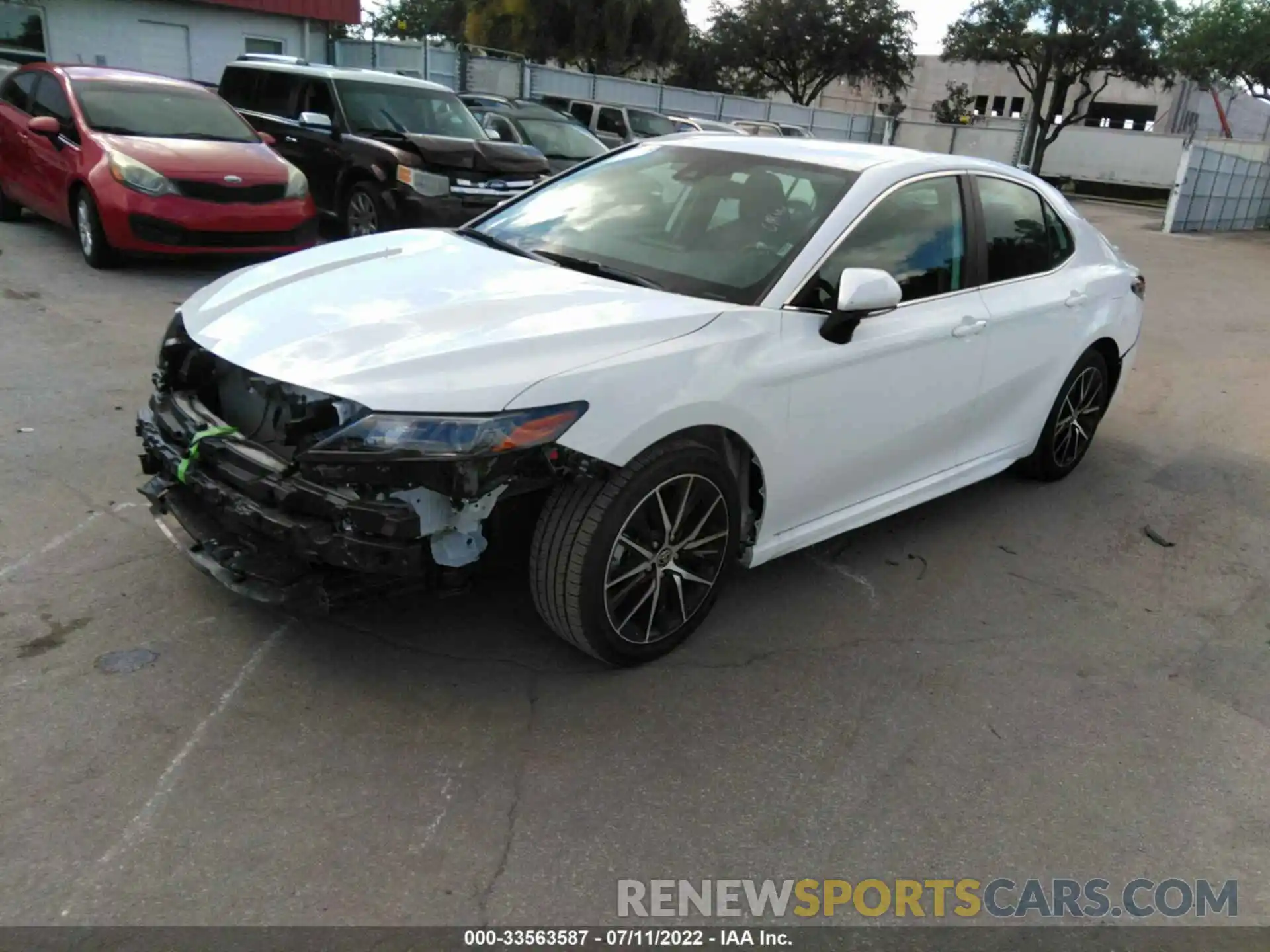 2 Photograph of a damaged car 4T1G11AK5NU627547 TOYOTA CAMRY 2022