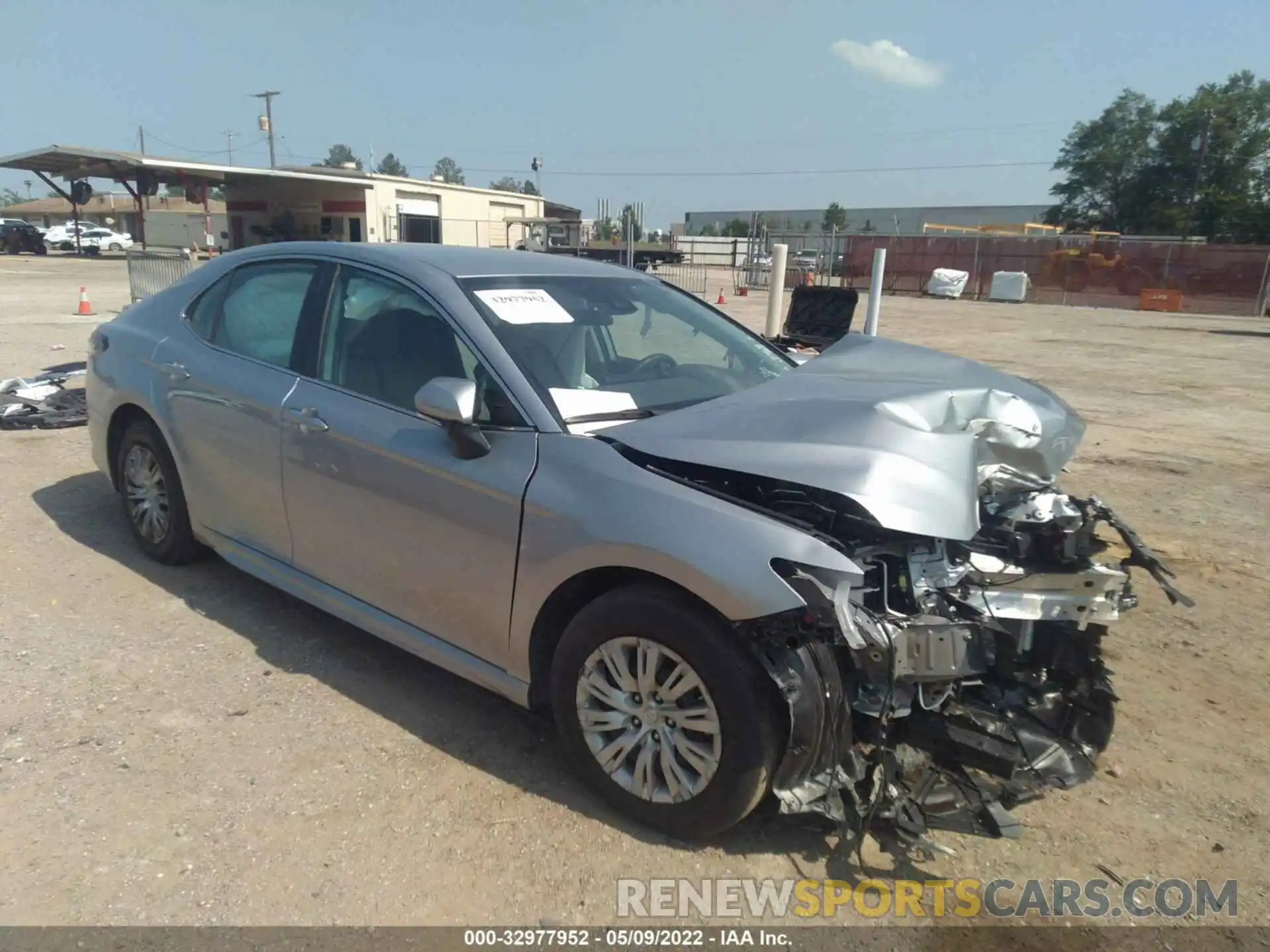 1 Photograph of a damaged car 4T1G11AK5NU630965 TOYOTA CAMRY 2022