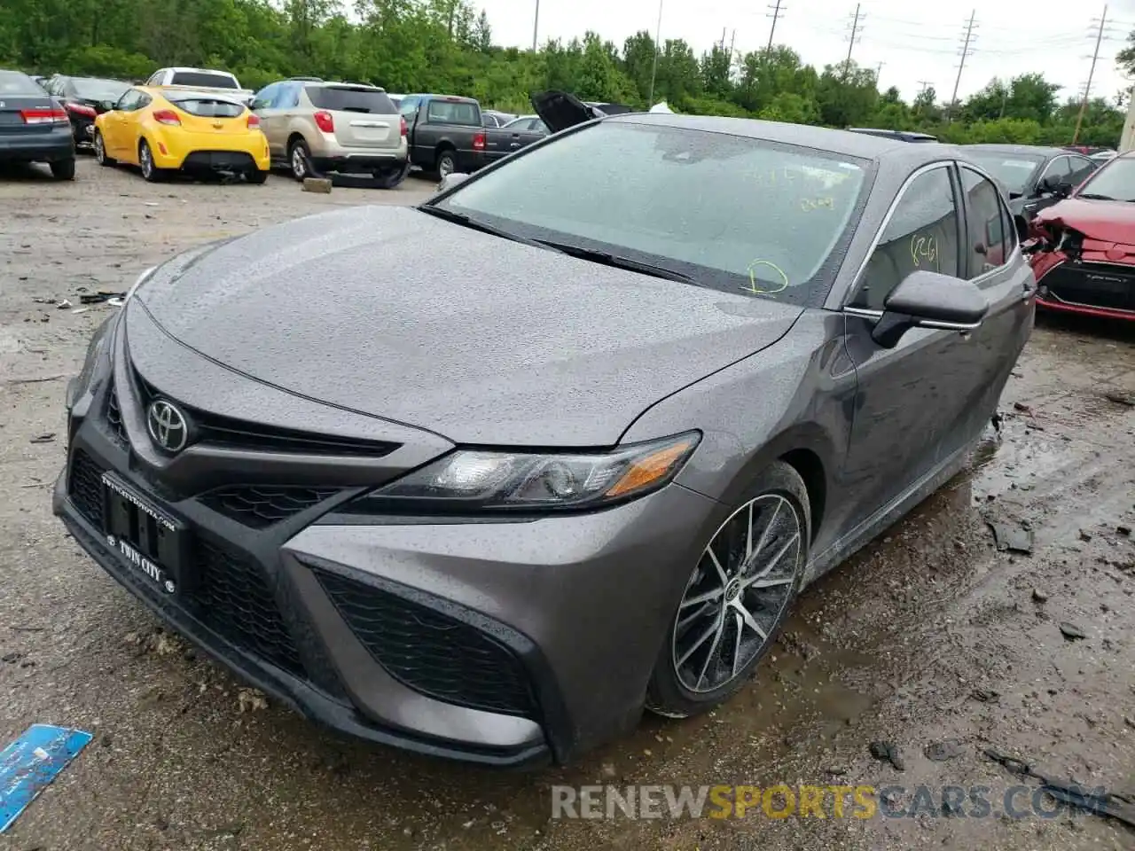 2 Photograph of a damaged car 4T1G11AK5NU635048 TOYOTA CAMRY 2022