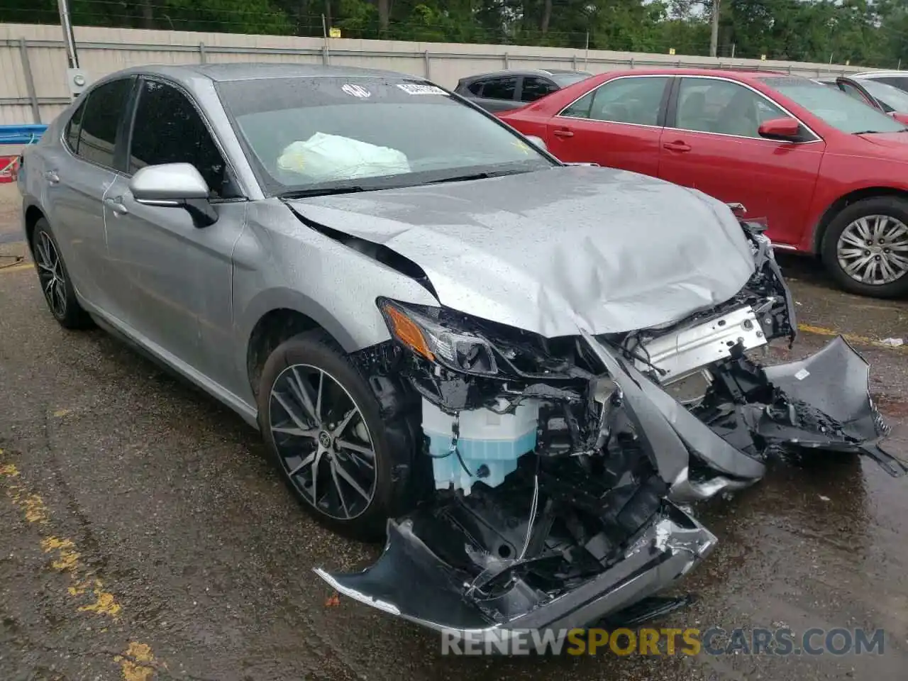 1 Photograph of a damaged car 4T1G11AK5NU656644 TOYOTA CAMRY 2022