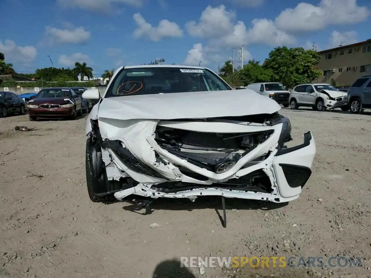 9 Photograph of a damaged car 4T1G11AK5NU661617 TOYOTA CAMRY 2022