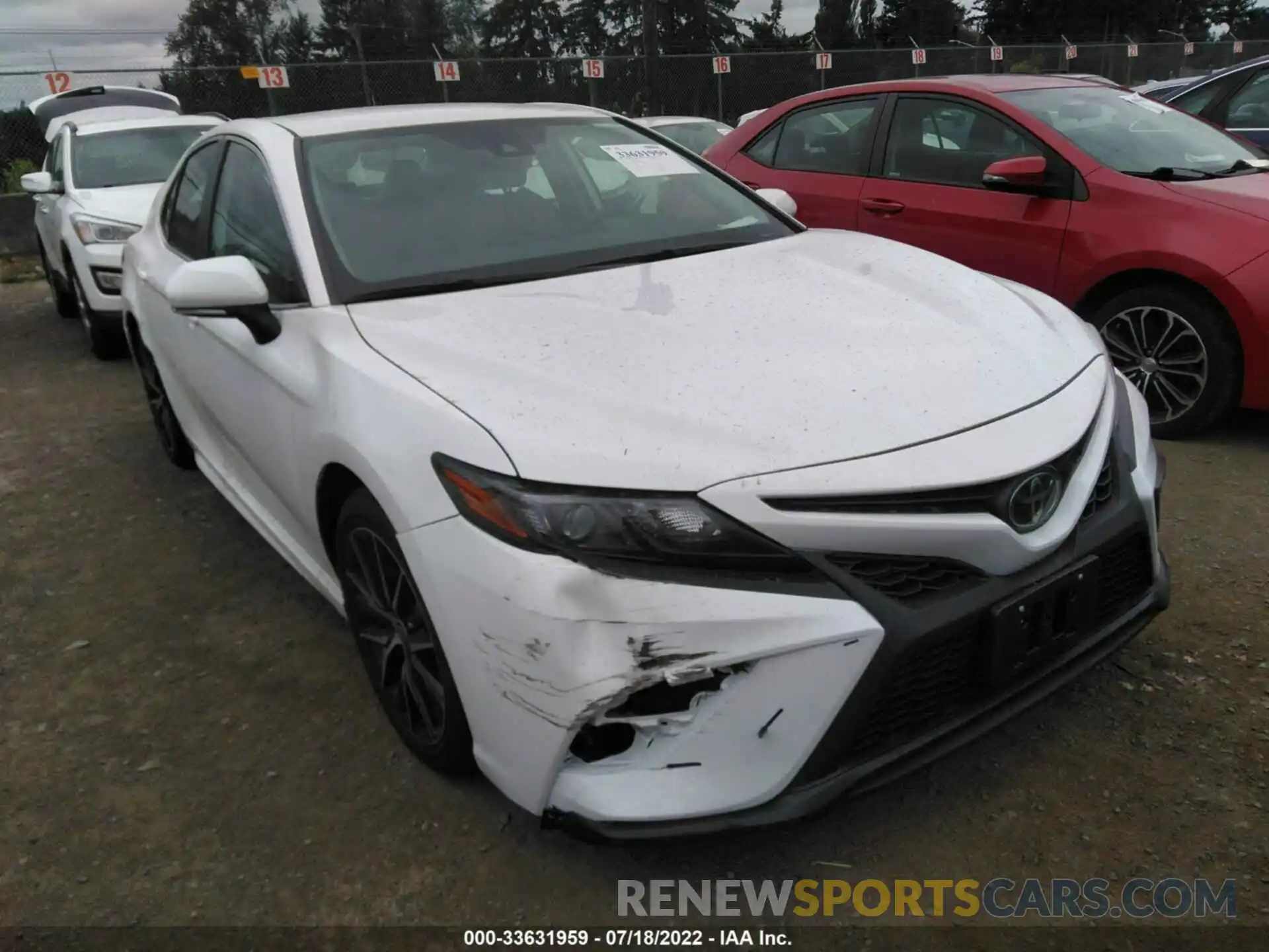 1 Photograph of a damaged car 4T1G11AK5NU669961 TOYOTA CAMRY 2022