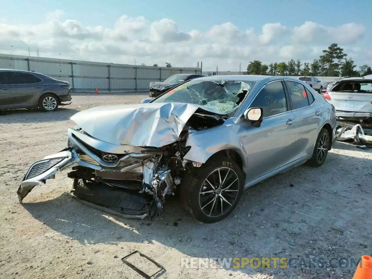 2 Photograph of a damaged car 4T1G11AK5NU689112 TOYOTA CAMRY 2022