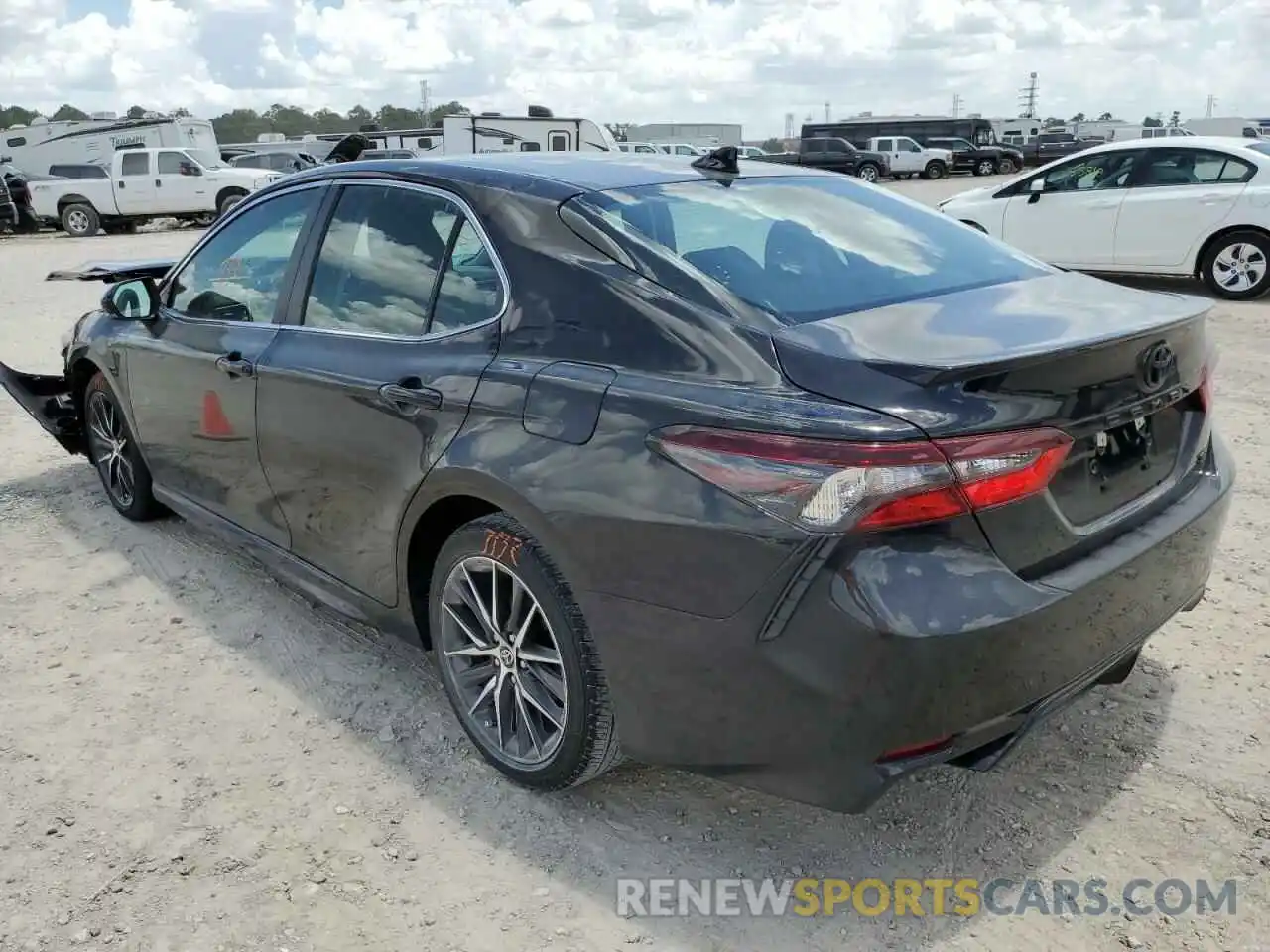 3 Photograph of a damaged car 4T1G11AK5NU712145 TOYOTA CAMRY 2022