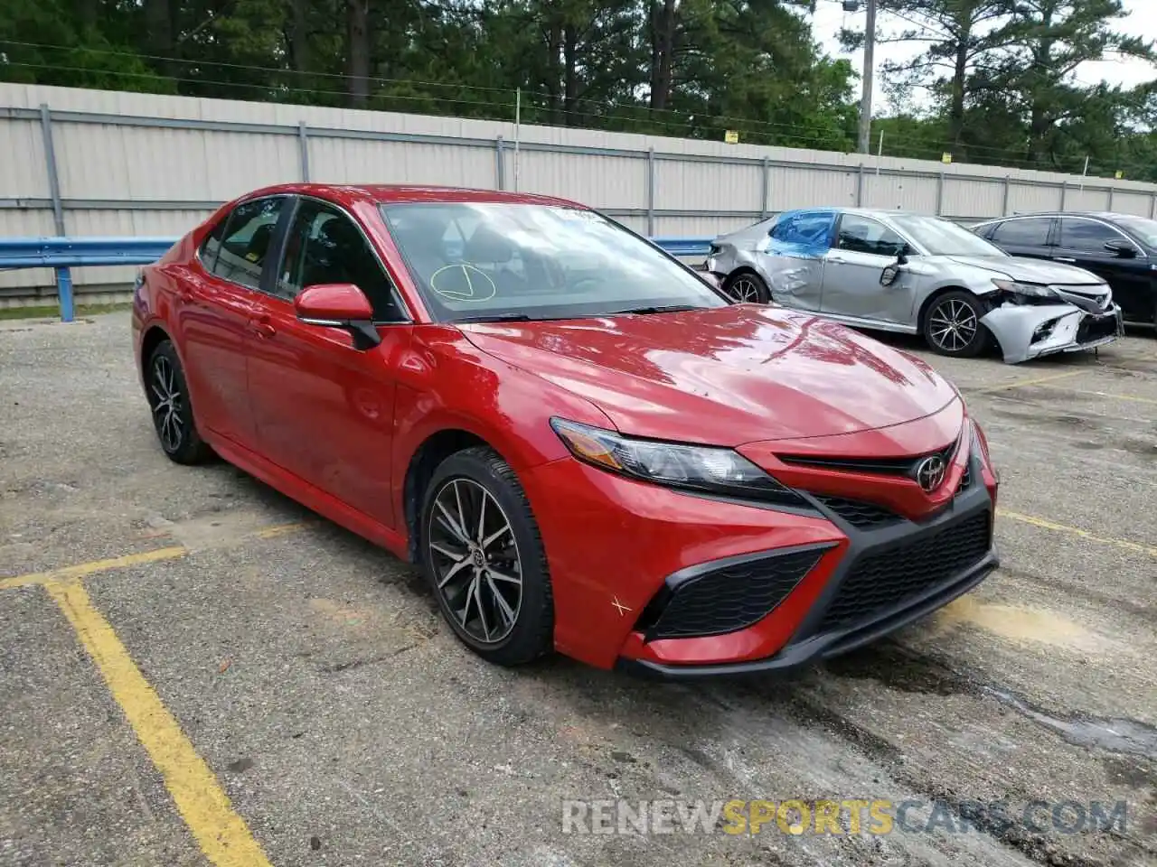 1 Photograph of a damaged car 4T1G11AK6NU012117 TOYOTA CAMRY 2022