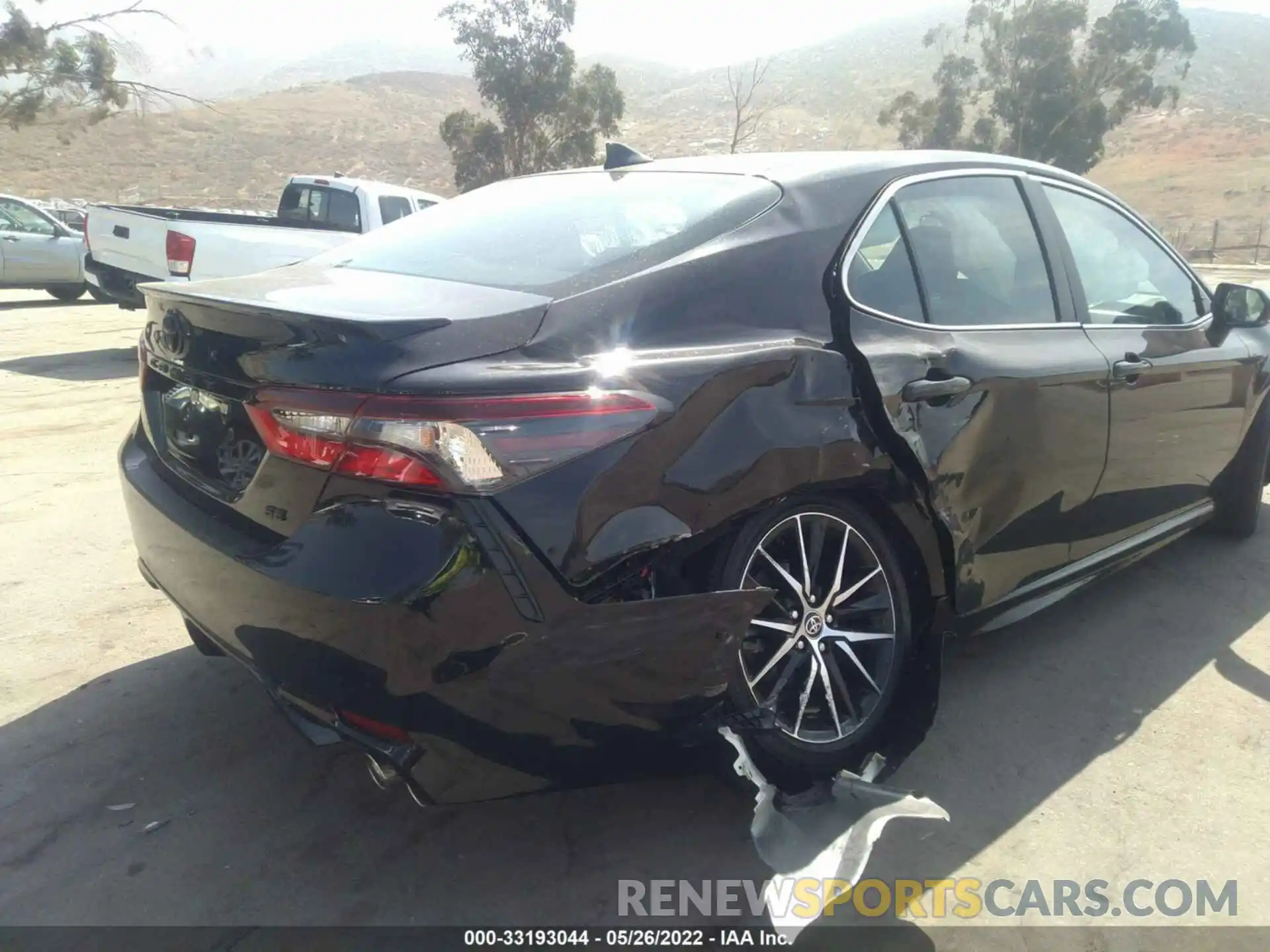 6 Photograph of a damaged car 4T1G11AK6NU047370 TOYOTA CAMRY 2022