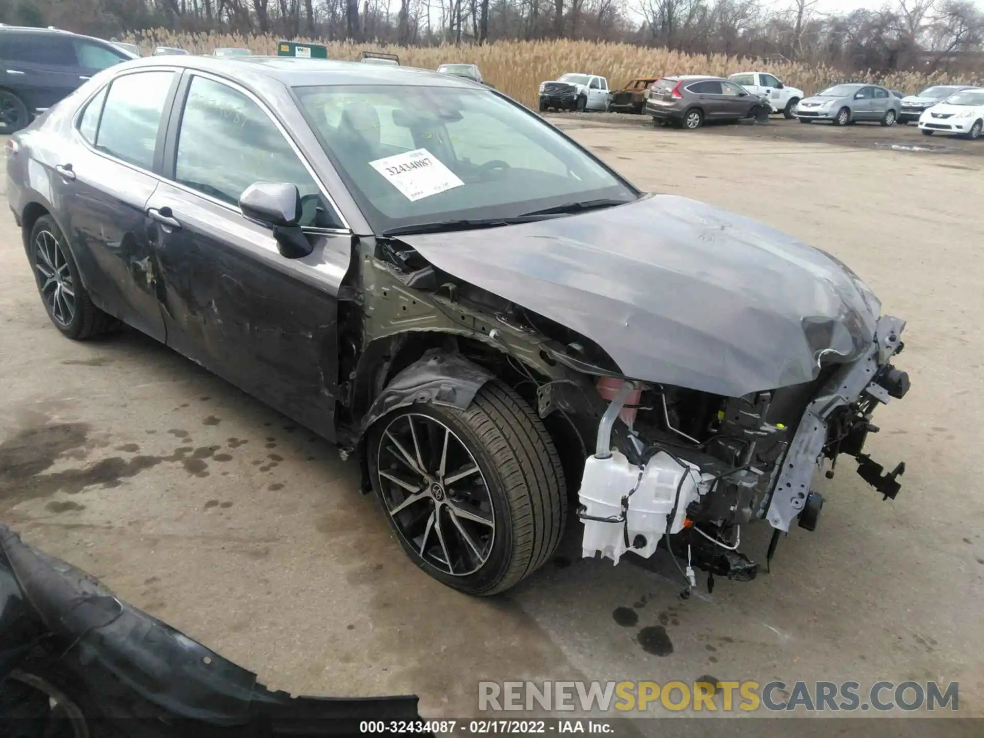 1 Photograph of a damaged car 4T1G11AK6NU628545 TOYOTA CAMRY 2022