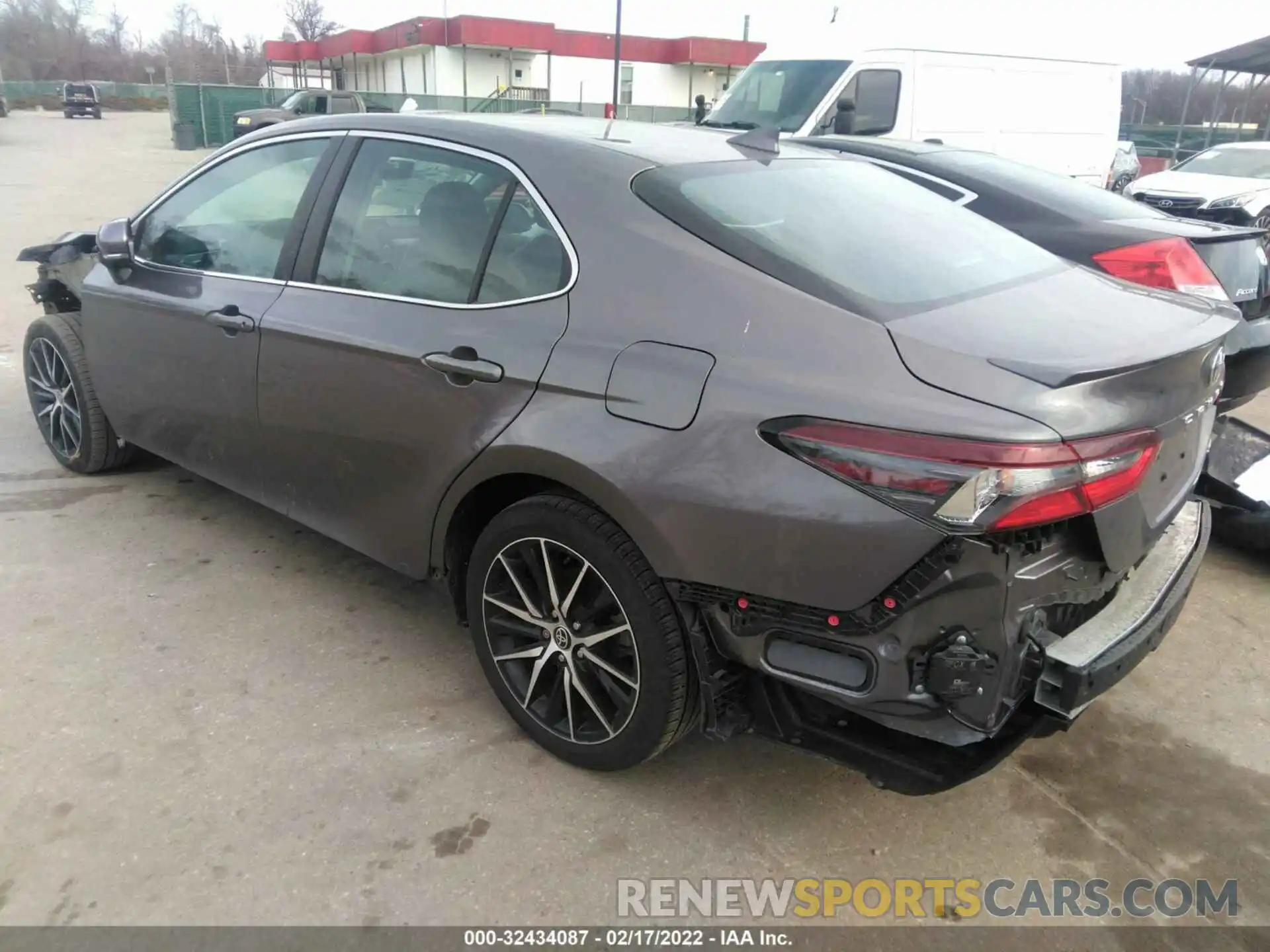 3 Photograph of a damaged car 4T1G11AK6NU628545 TOYOTA CAMRY 2022