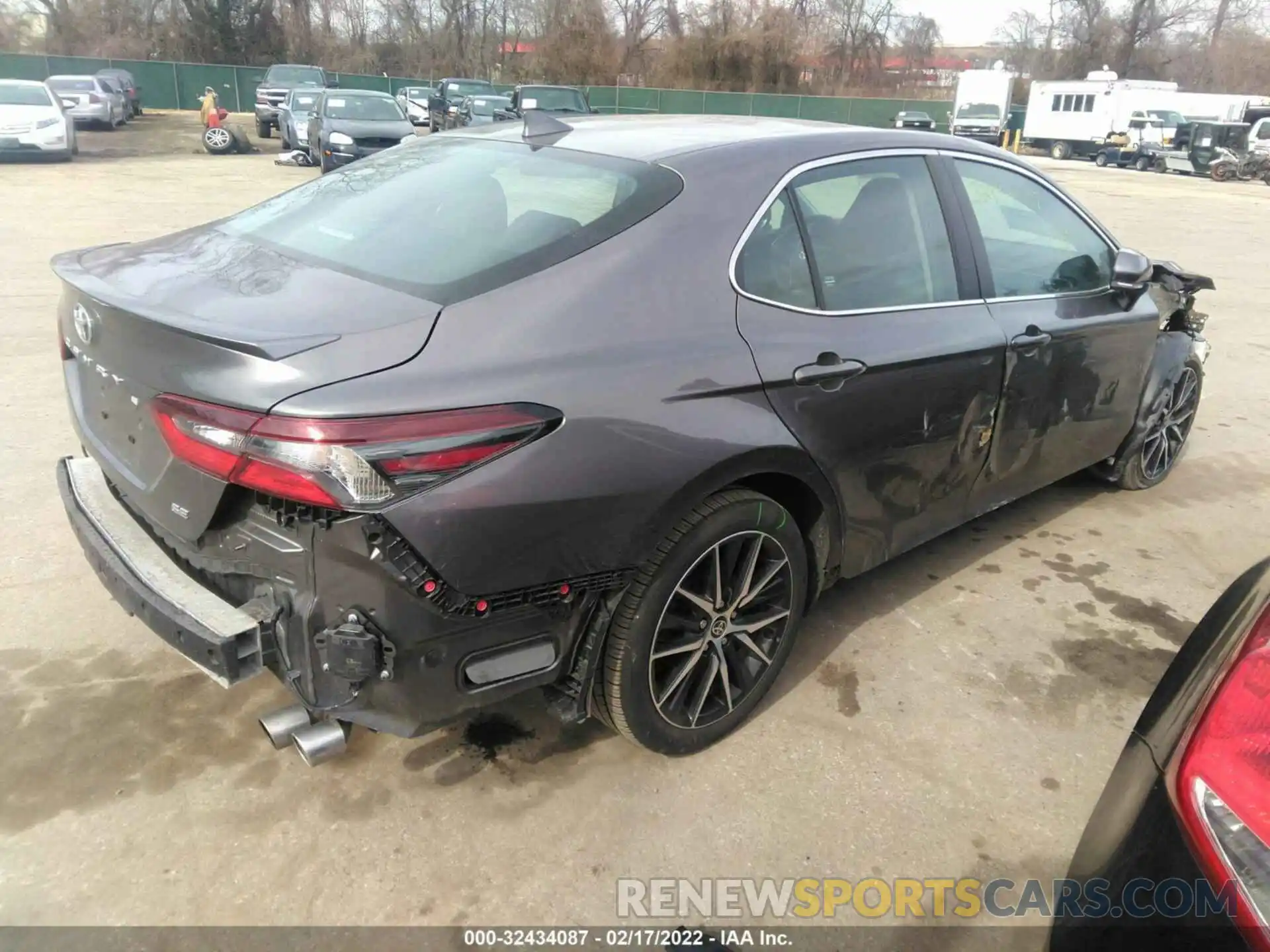 4 Photograph of a damaged car 4T1G11AK6NU628545 TOYOTA CAMRY 2022