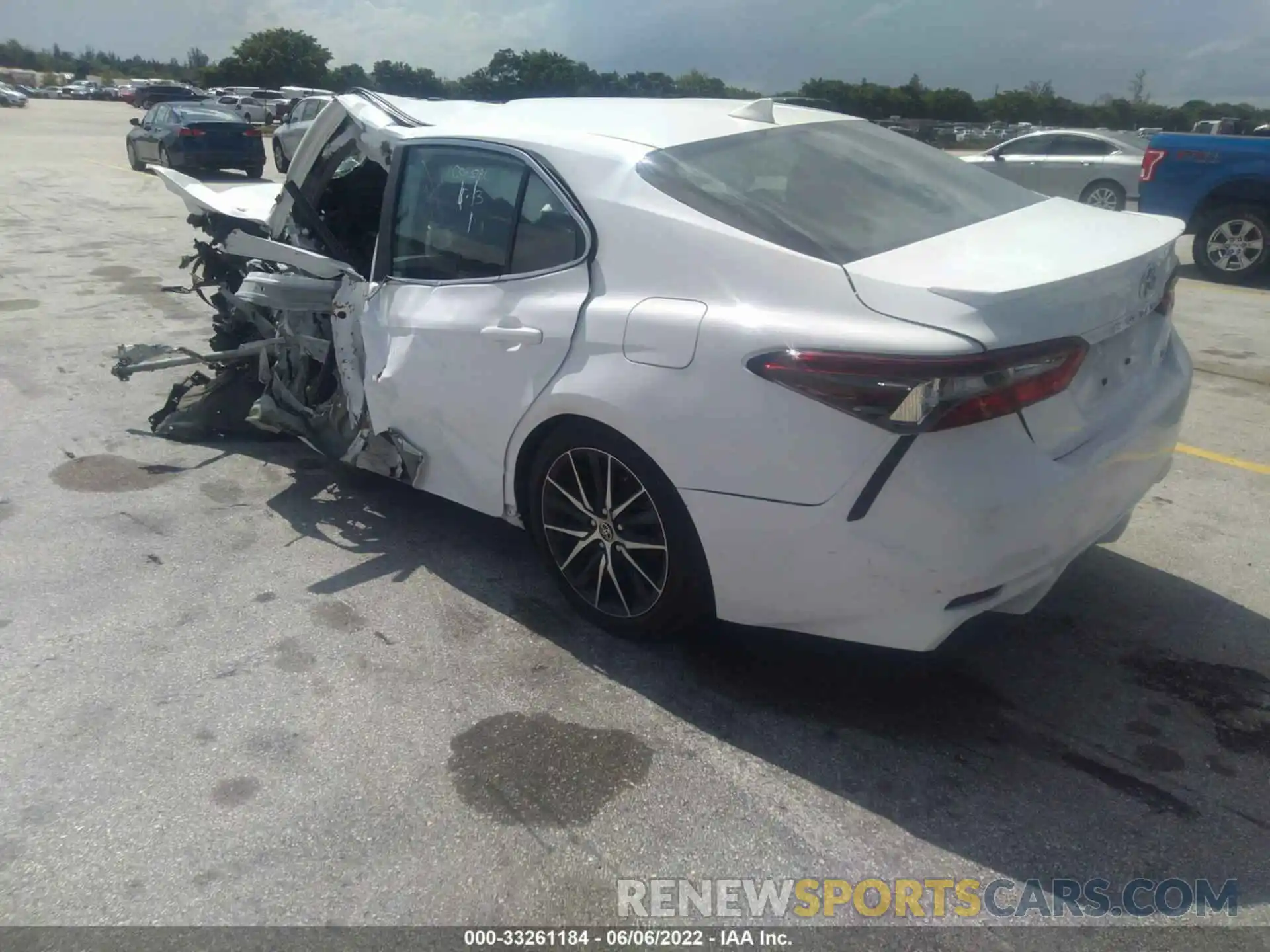 3 Photograph of a damaged car 4T1G11AK6NU635656 TOYOTA CAMRY 2022