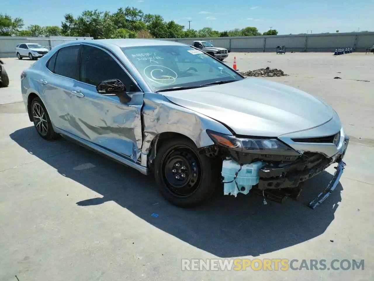 9 Photograph of a damaged car 4T1G11AK6NU639044 TOYOTA CAMRY 2022