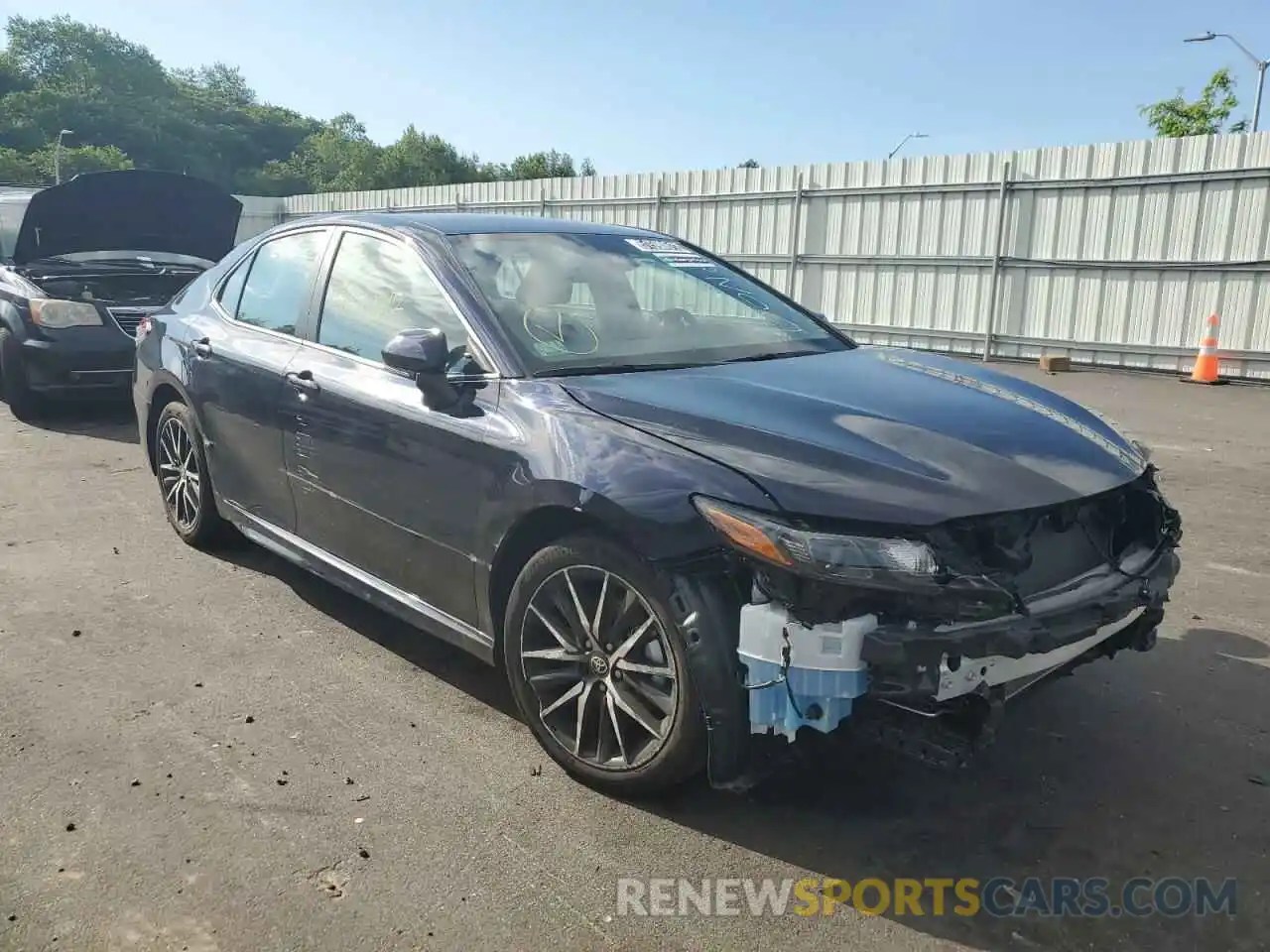 1 Photograph of a damaged car 4T1G11AK6NU672674 TOYOTA CAMRY 2022