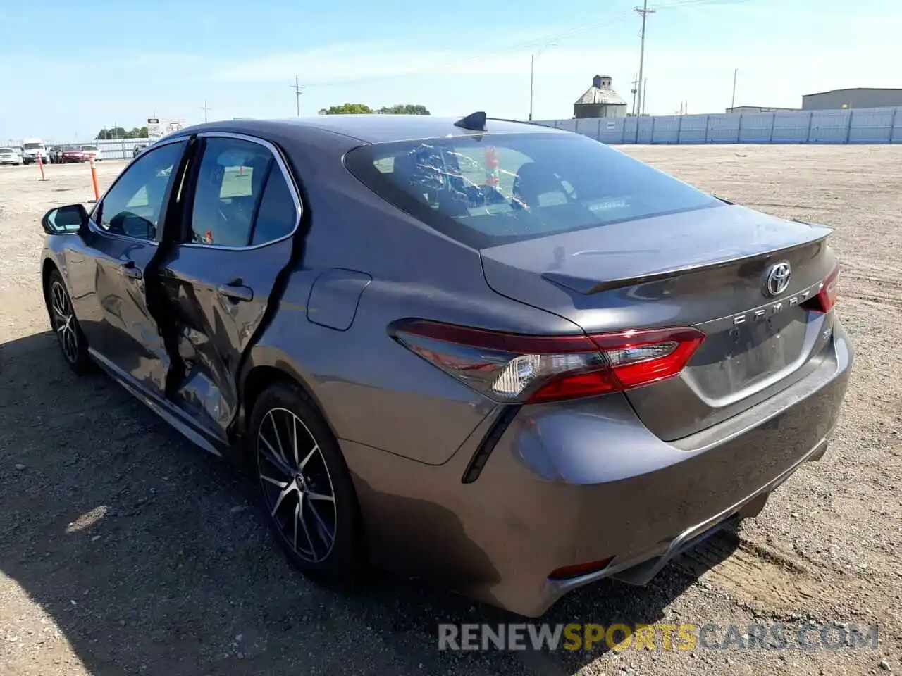 3 Photograph of a damaged car 4T1G11AK6NU683335 TOYOTA CAMRY 2022