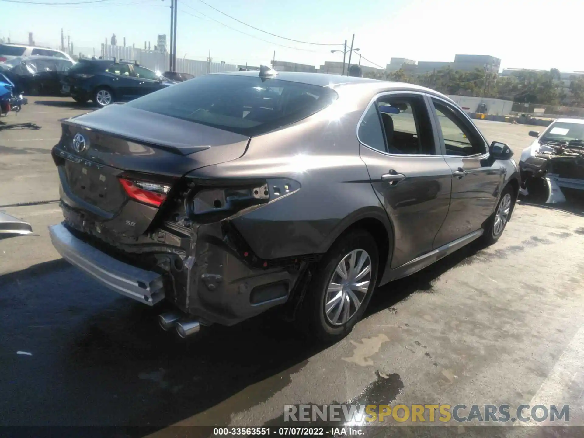 4 Photograph of a damaged car 4T1G11AK6NU684291 TOYOTA CAMRY 2022