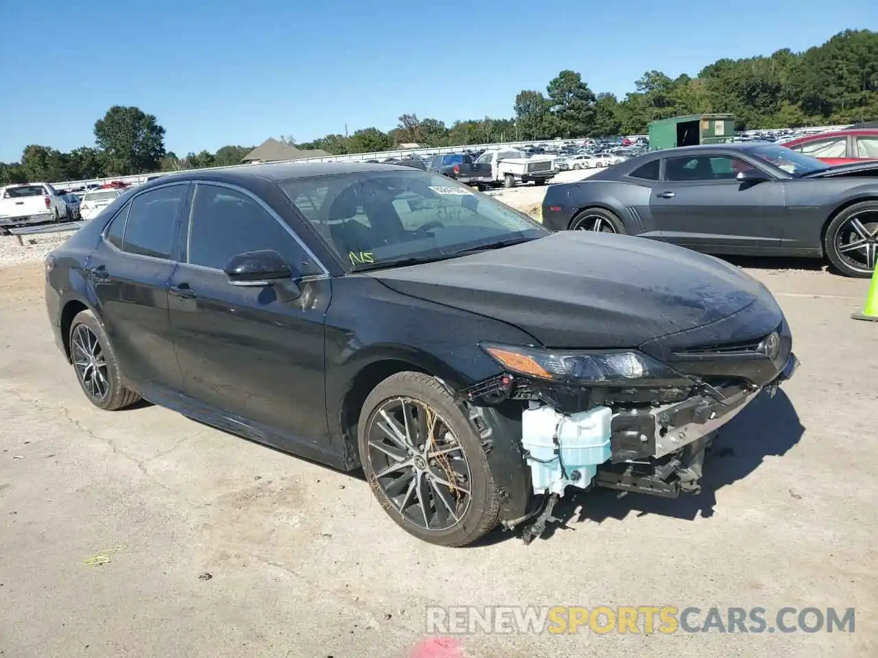 1 Photograph of a damaged car 4T1G11AK6NU712137 TOYOTA CAMRY 2022