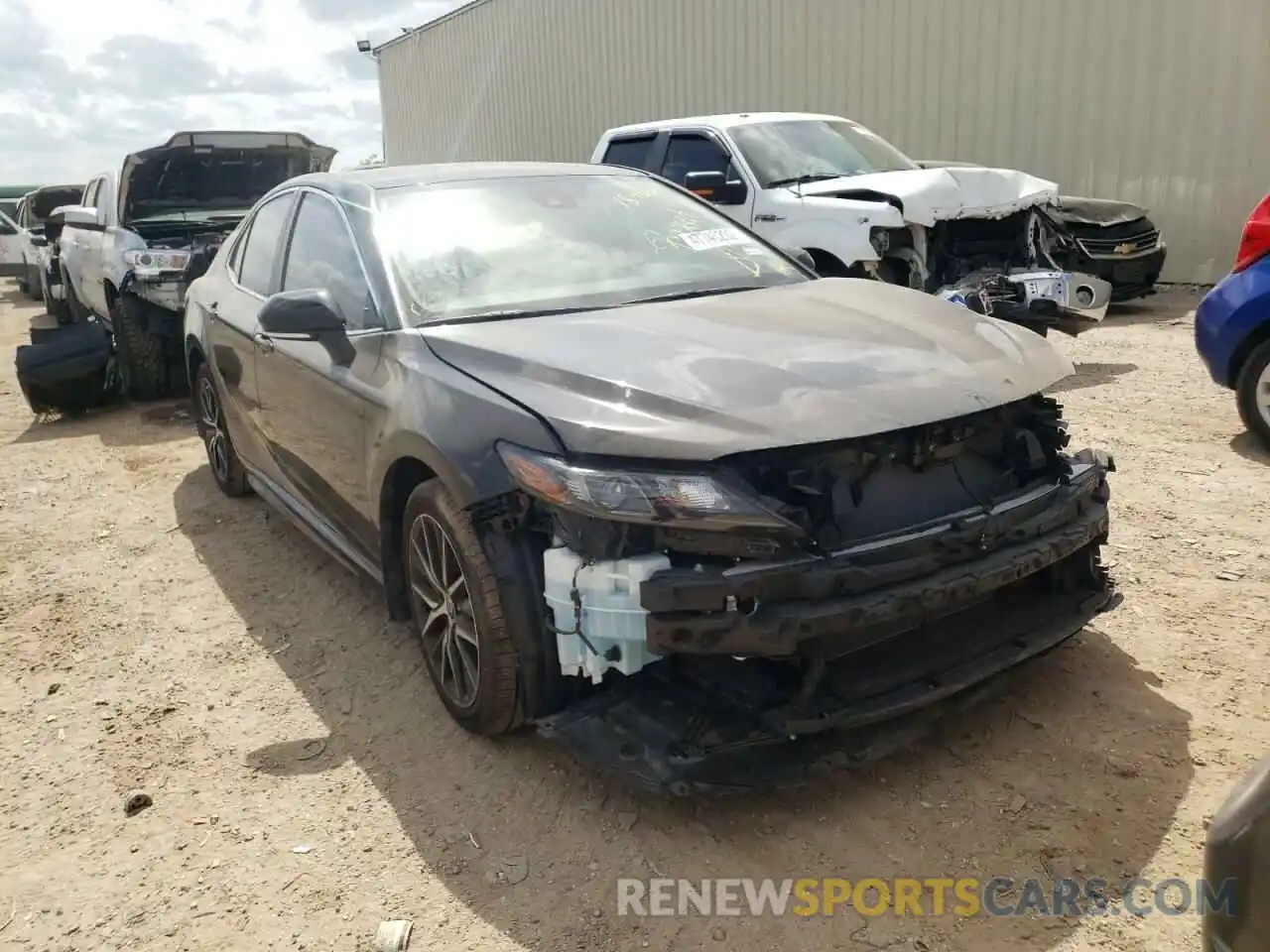 1 Photograph of a damaged car 4T1G11AK7NU002289 TOYOTA CAMRY 2022