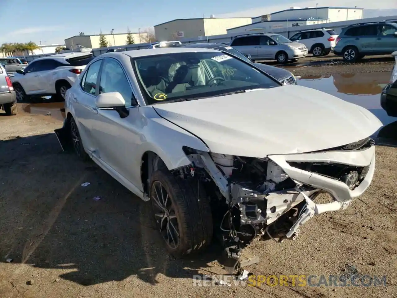 1 Photograph of a damaged car 4T1G11AK7NU004799 TOYOTA CAMRY 2022