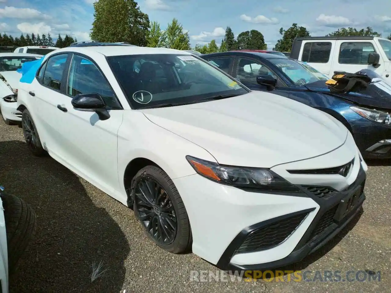 1 Photograph of a damaged car 4T1G11AK7NU009226 TOYOTA CAMRY 2022