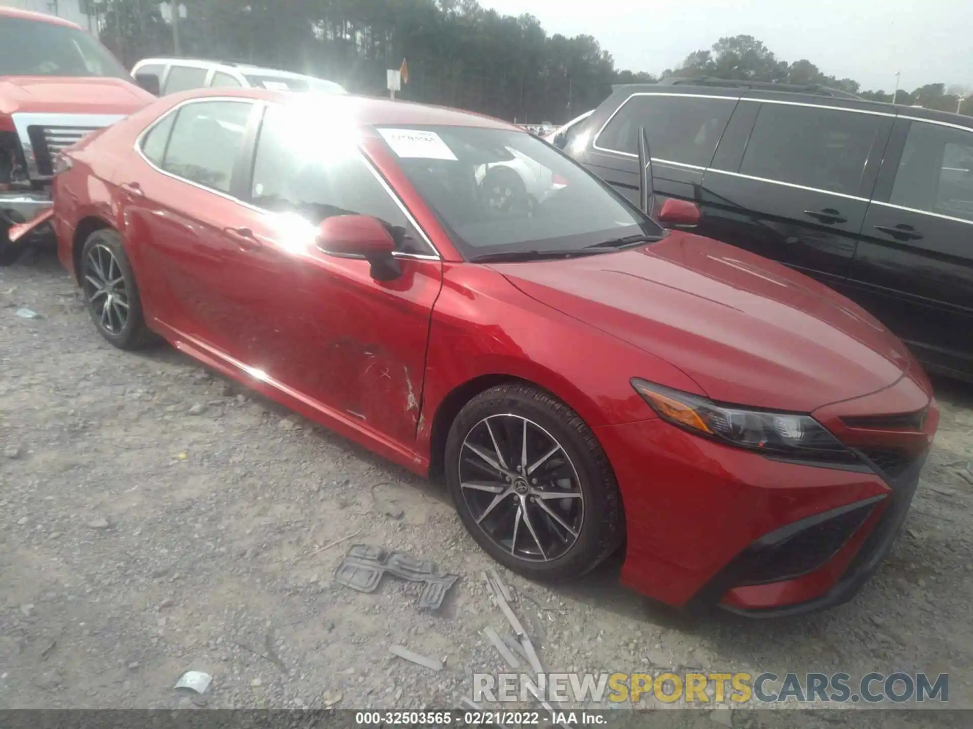 1 Photograph of a damaged car 4T1G11AK7NU009839 TOYOTA CAMRY 2022