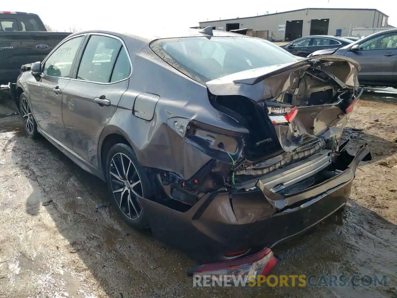 3 Photograph of a damaged car 4T1G11AK7NU646438 TOYOTA CAMRY 2022