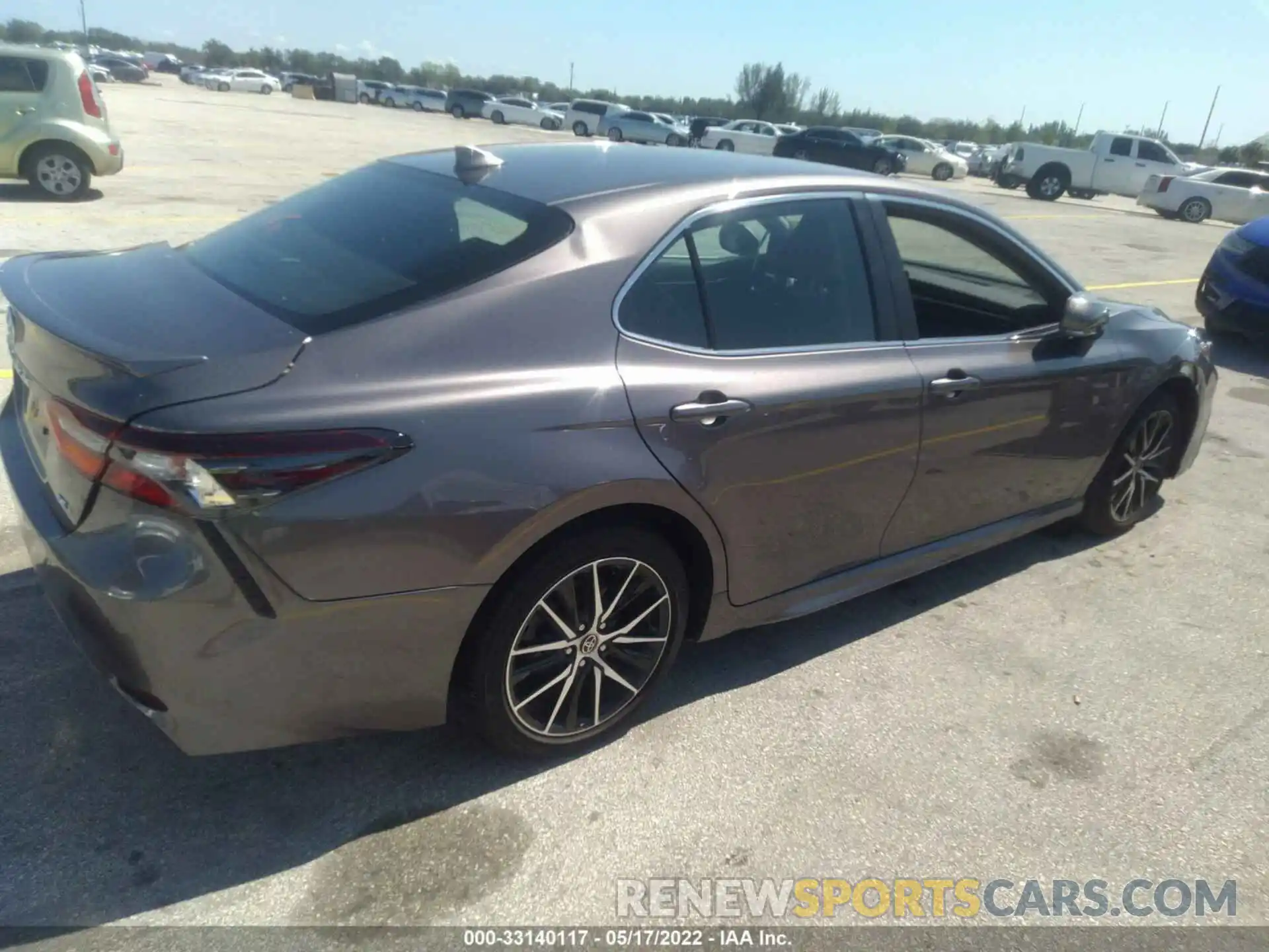 4 Photograph of a damaged car 4T1G11AK7NU665572 TOYOTA CAMRY 2022