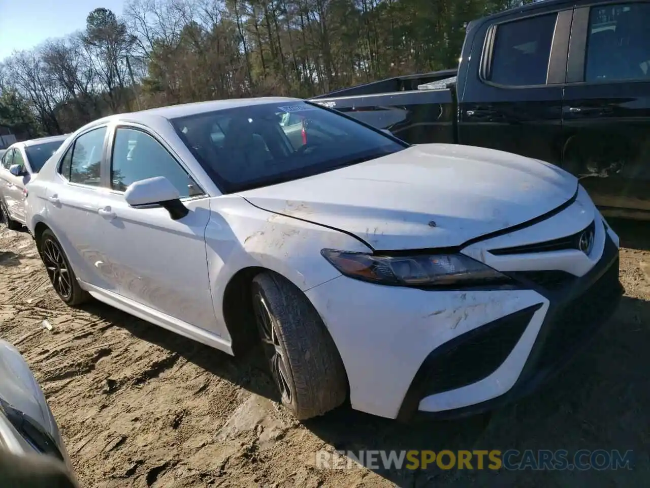 4 Photograph of a damaged car 4T1G11AK7NU700305 TOYOTA CAMRY 2022