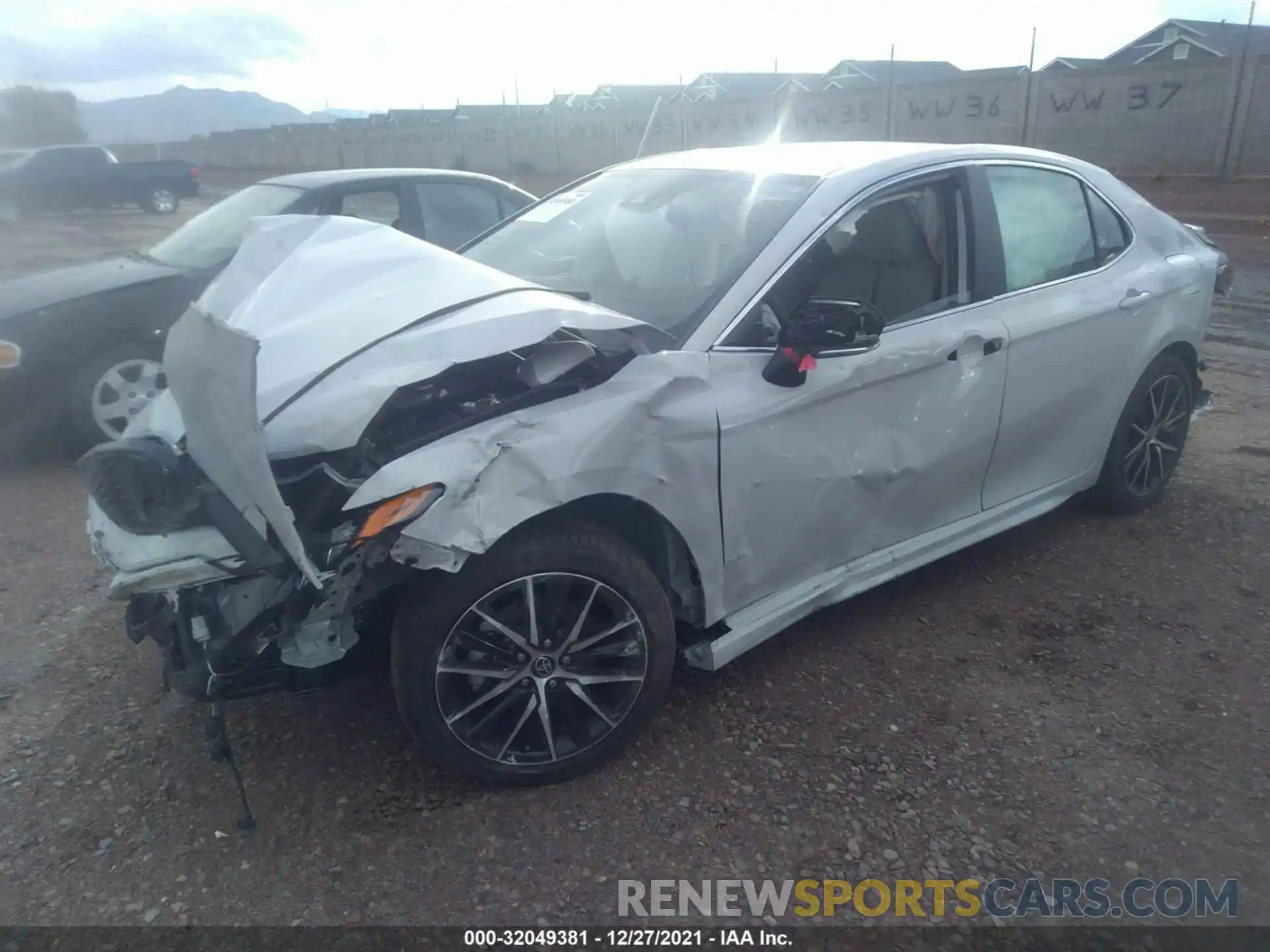 2 Photograph of a damaged car 4T1G11AK8NU005296 TOYOTA CAMRY 2022