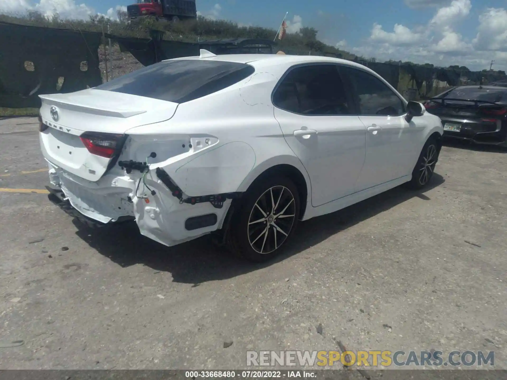 4 Photograph of a damaged car 4T1G11AK8NU053395 TOYOTA CAMRY 2022