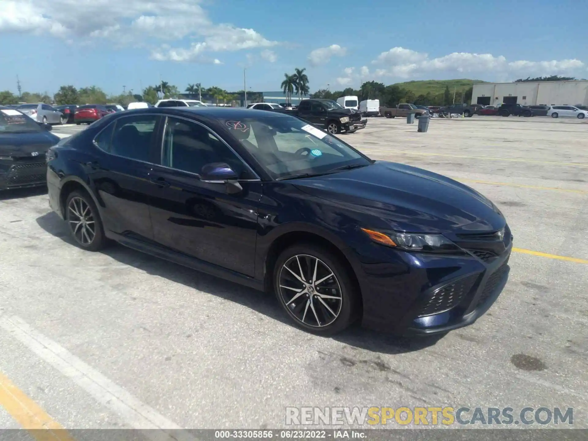 1 Photograph of a damaged car 4T1G11AK8NU632998 TOYOTA CAMRY 2022