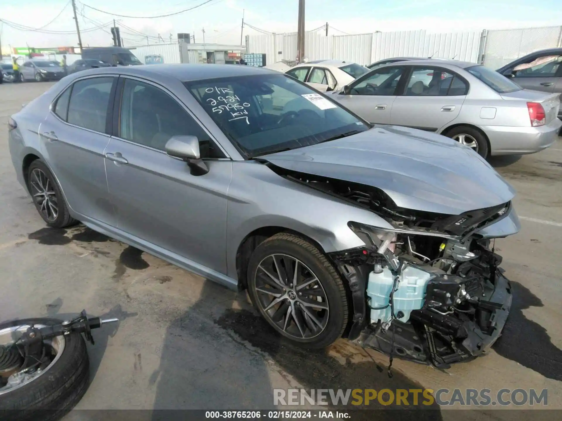 1 Photograph of a damaged car 4T1G11AK8NU681621 TOYOTA CAMRY 2022