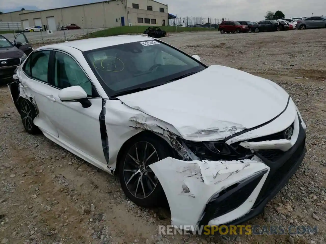 1 Photograph of a damaged car 4T1G11AK8NU685524 TOYOTA CAMRY 2022