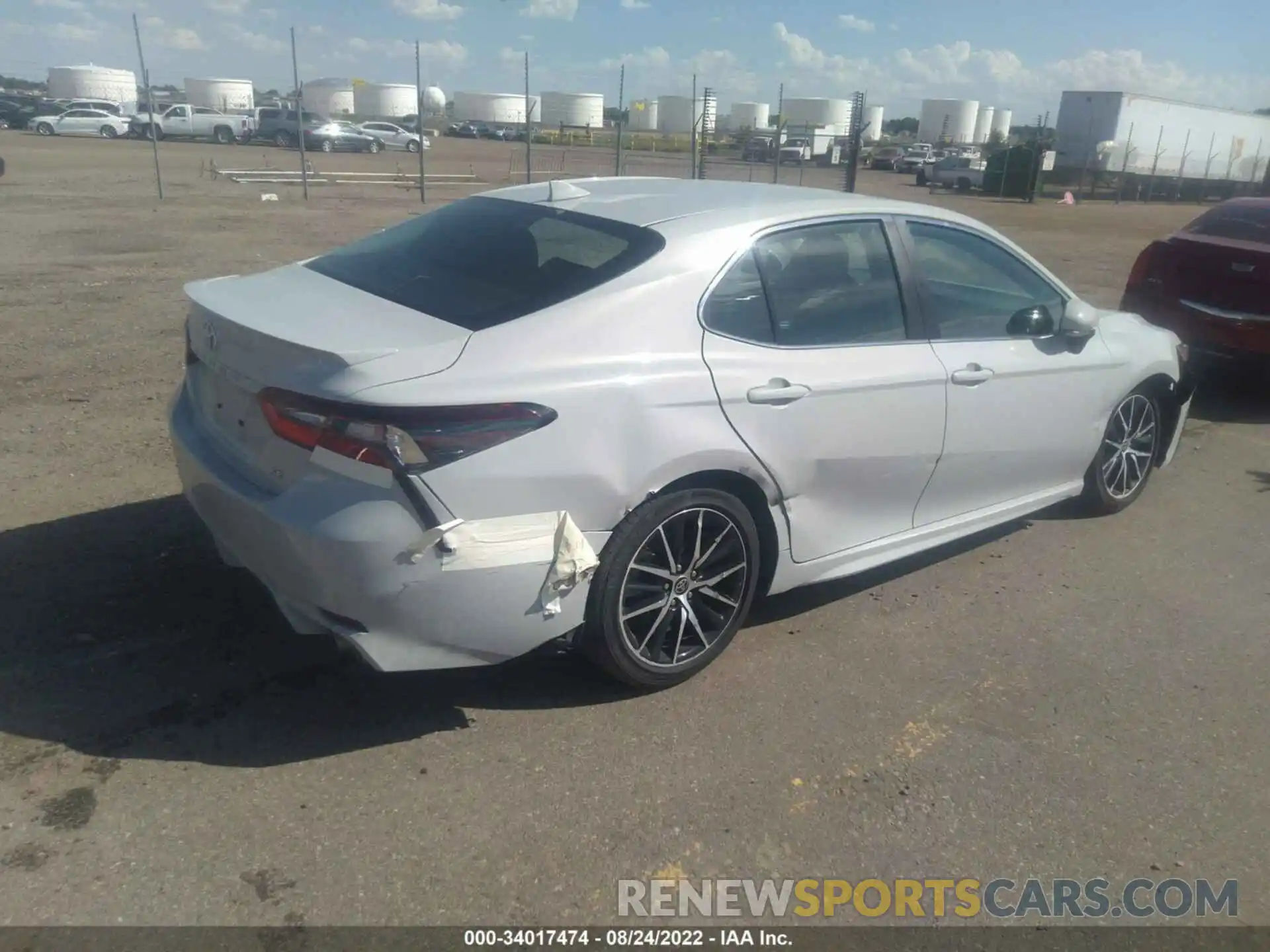 4 Photograph of a damaged car 4T1G11AK9NU036069 TOYOTA CAMRY 2022