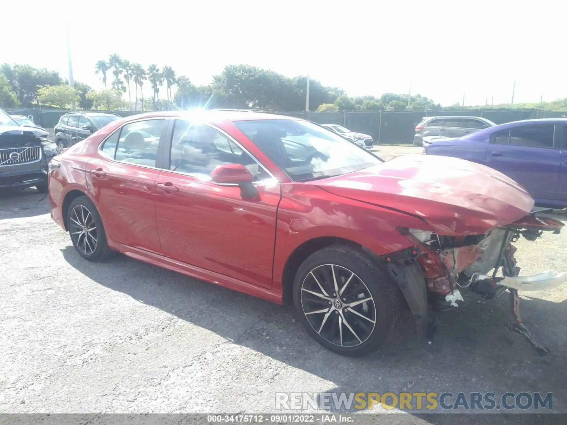 1 Photograph of a damaged car 4T1G11AK9NU036413 TOYOTA CAMRY 2022