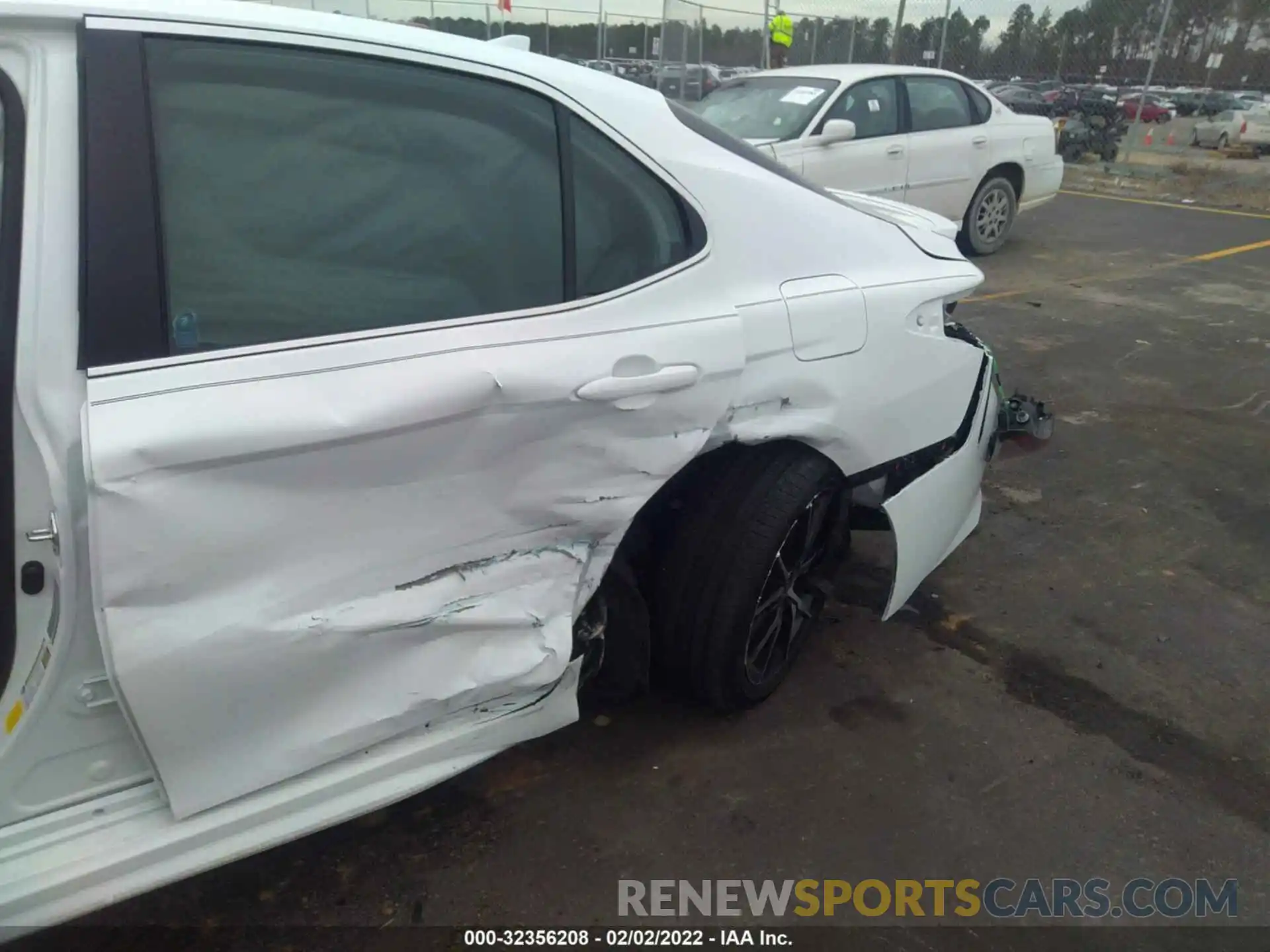 6 Photograph of a damaged car 4T1G11AK9NU622397 TOYOTA CAMRY 2022