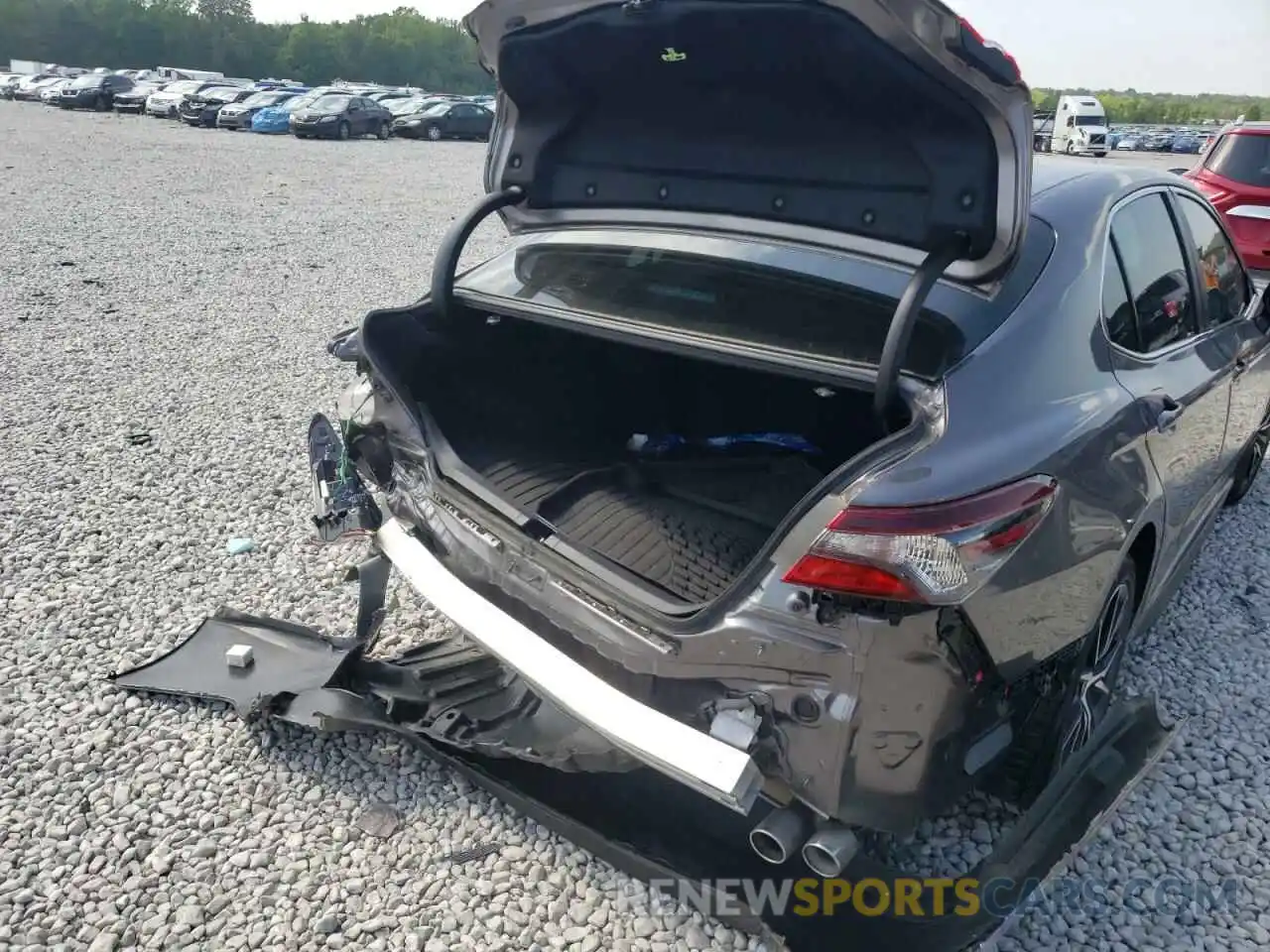 9 Photograph of a damaged car 4T1G11AK9NU624909 TOYOTA CAMRY 2022