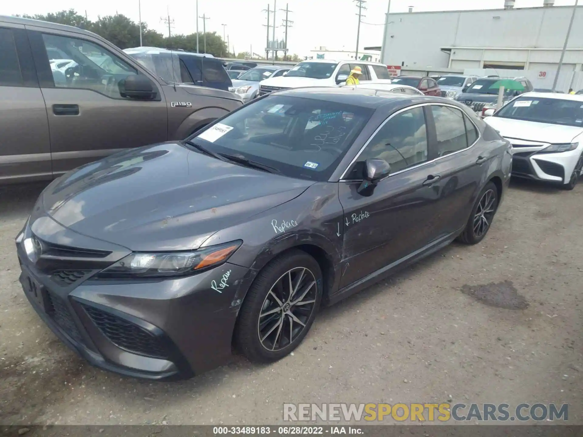 6 Photograph of a damaged car 4T1G11AK9NU626899 TOYOTA CAMRY 2022