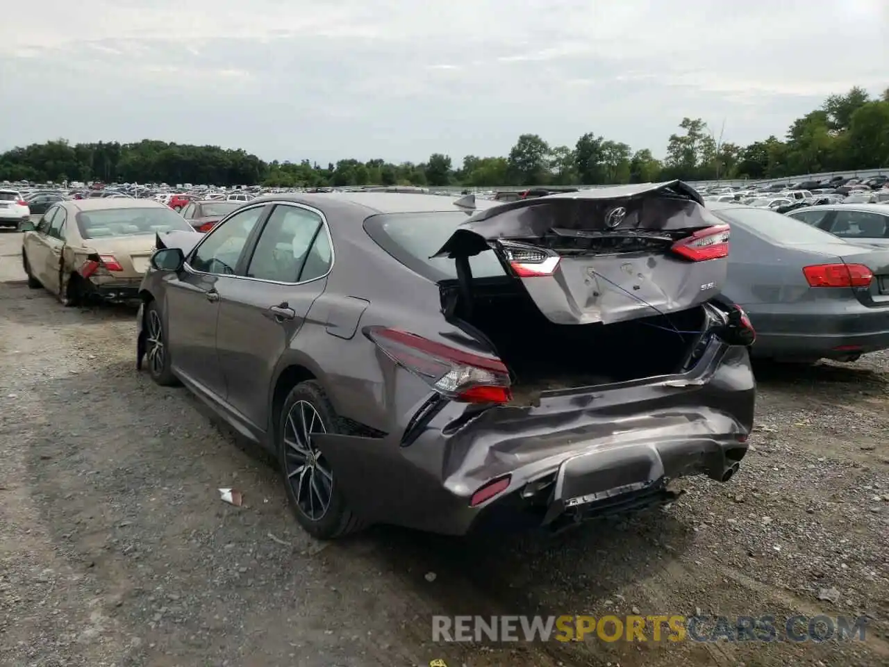 3 Photograph of a damaged car 4T1G11AK9NU641211 TOYOTA CAMRY 2022