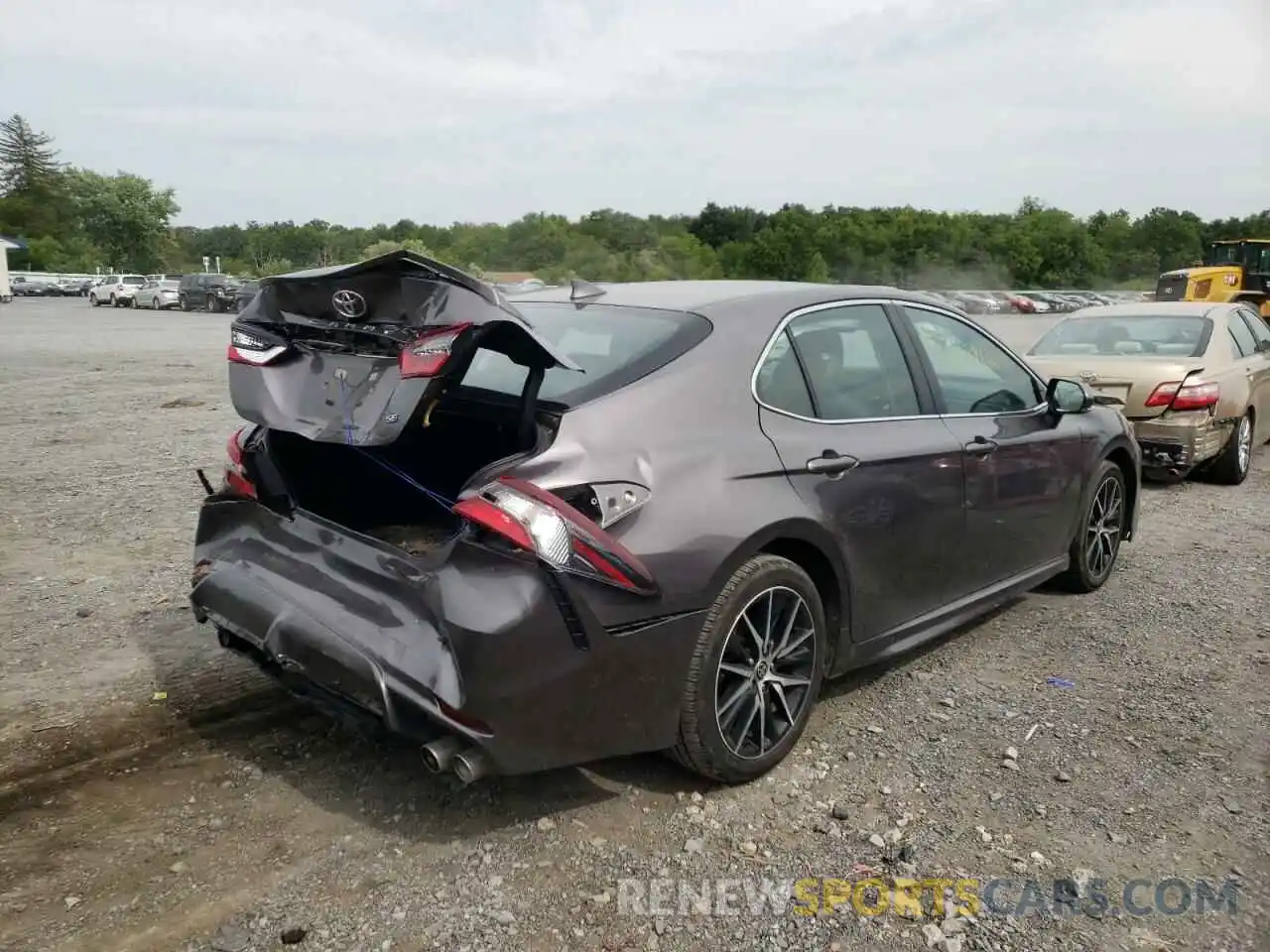 4 Photograph of a damaged car 4T1G11AK9NU641211 TOYOTA CAMRY 2022