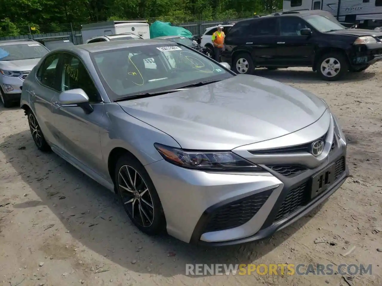 1 Photograph of a damaged car 4T1G11AK9NU663628 TOYOTA CAMRY 2022