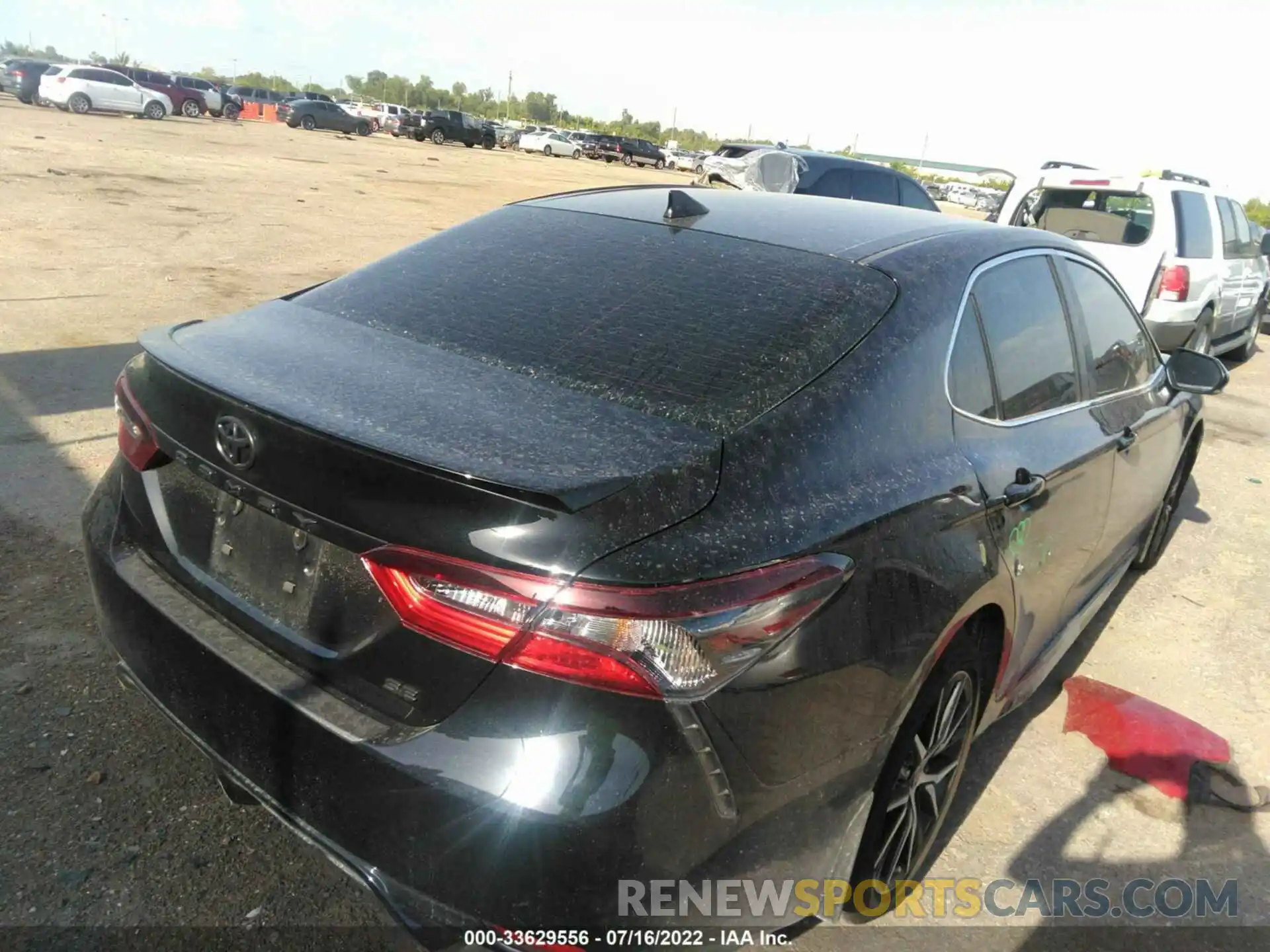 4 Photograph of a damaged car 4T1G11AK9NU672927 TOYOTA CAMRY 2022