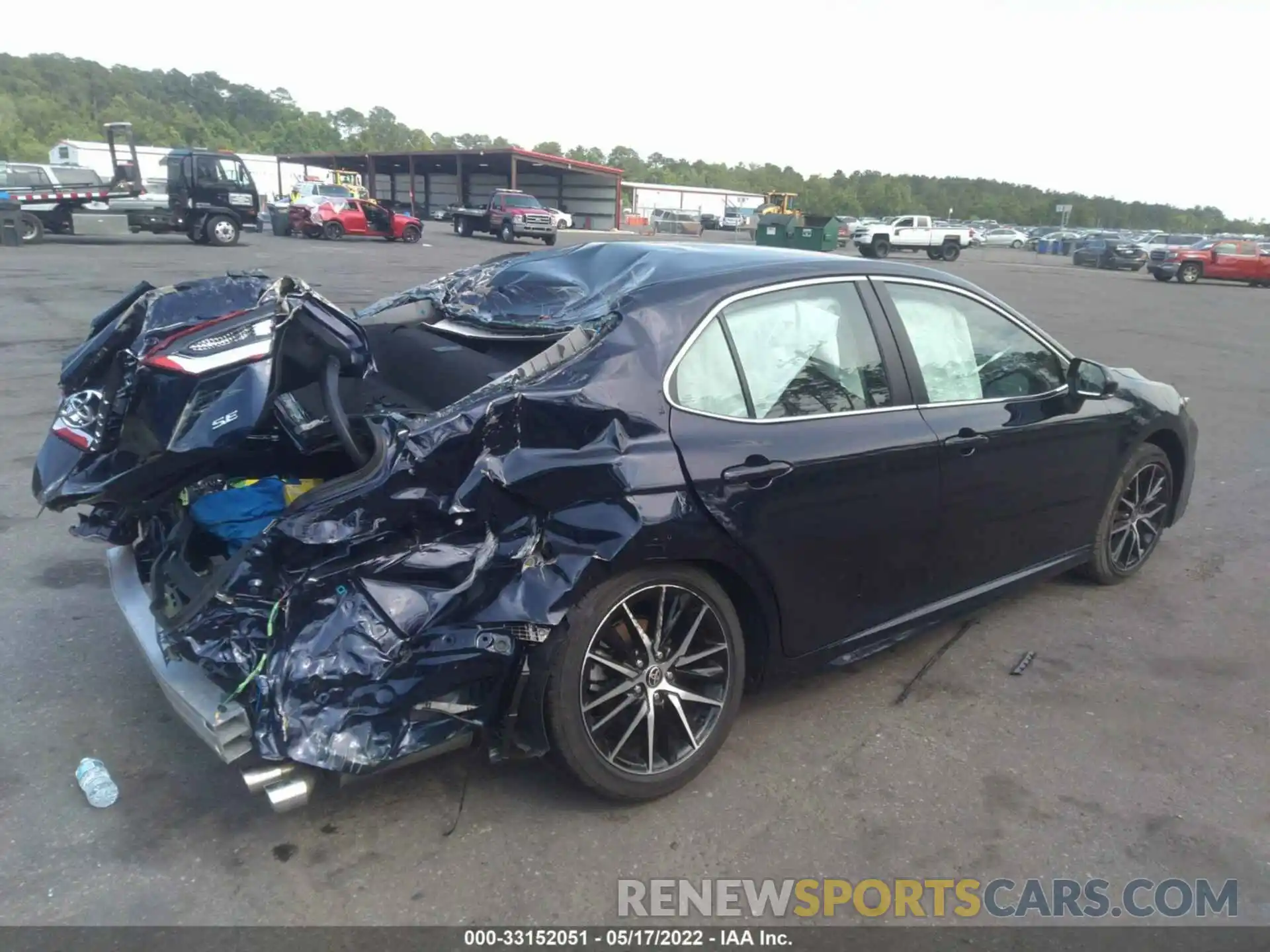 4 Photograph of a damaged car 4T1G11AK9NU675472 TOYOTA CAMRY 2022