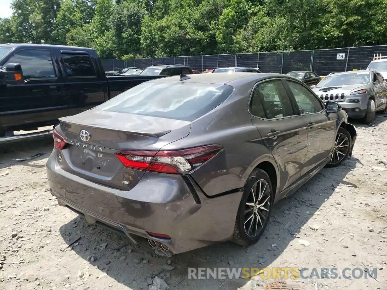 4 Photograph of a damaged car 4T1G11AK9NU677562 TOYOTA CAMRY 2022