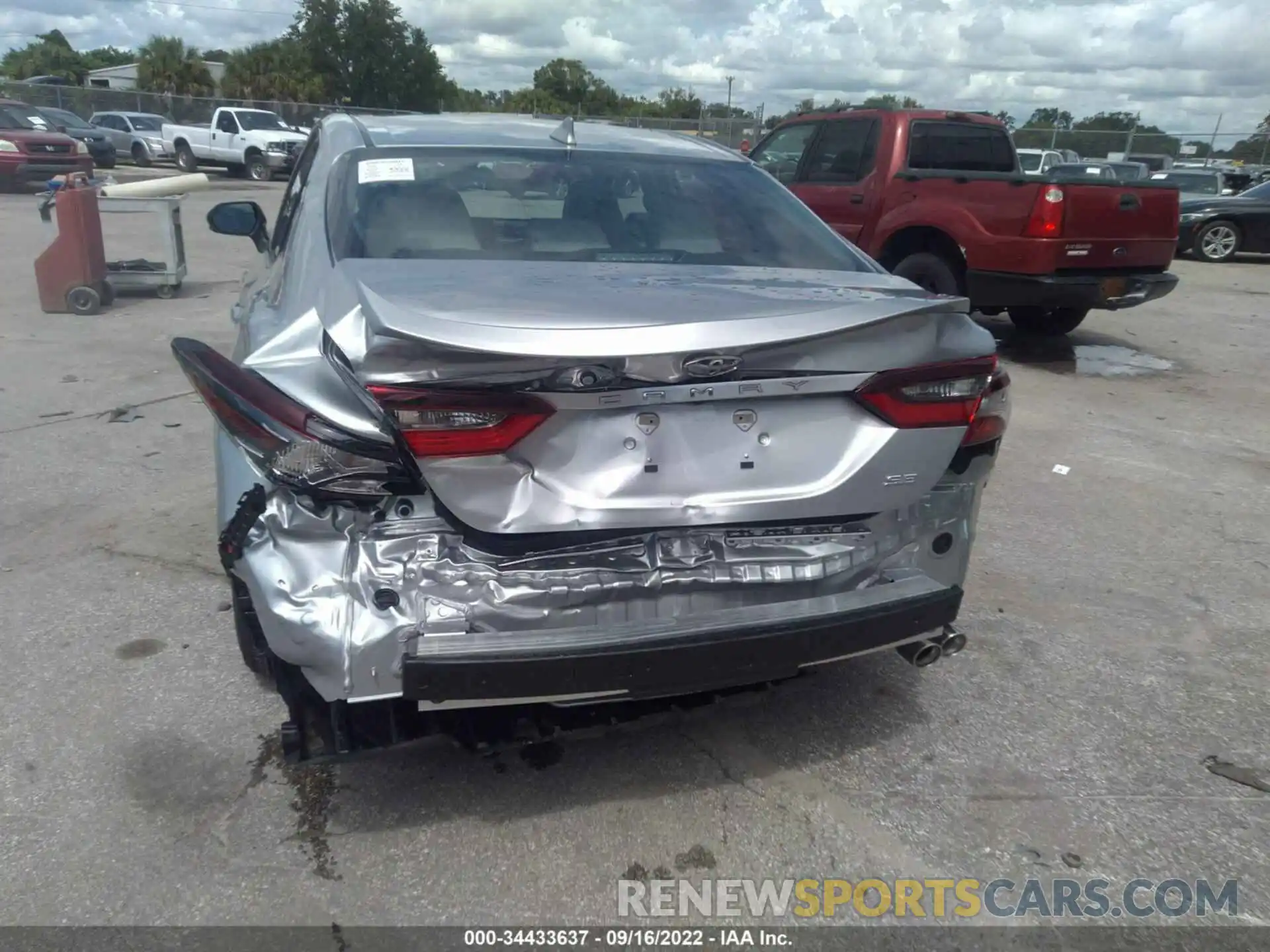 6 Photograph of a damaged car 4T1G11AK9NU718319 TOYOTA CAMRY 2022