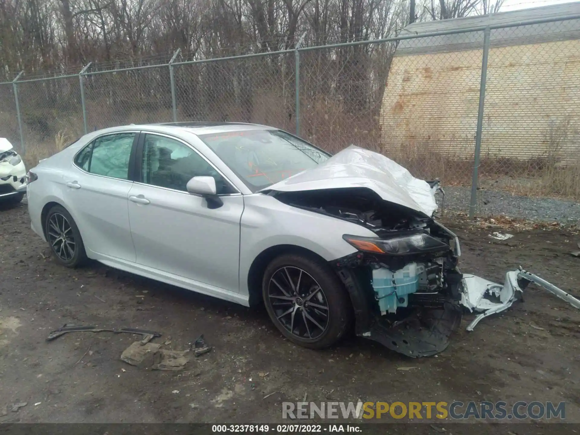 1 Photograph of a damaged car 4T1G11AKXNU007101 TOYOTA CAMRY 2022