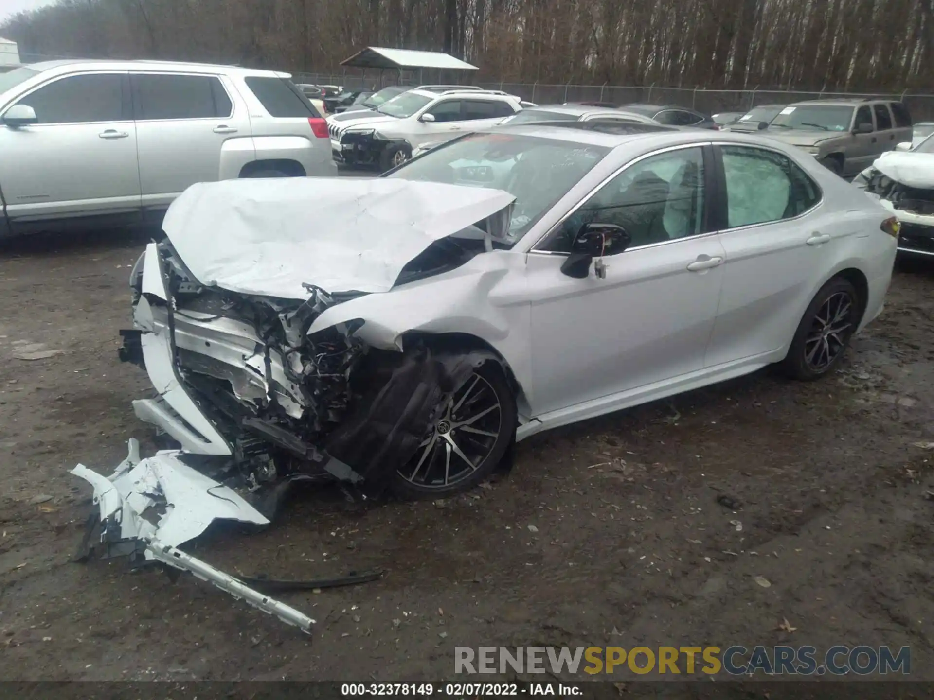 2 Photograph of a damaged car 4T1G11AKXNU007101 TOYOTA CAMRY 2022