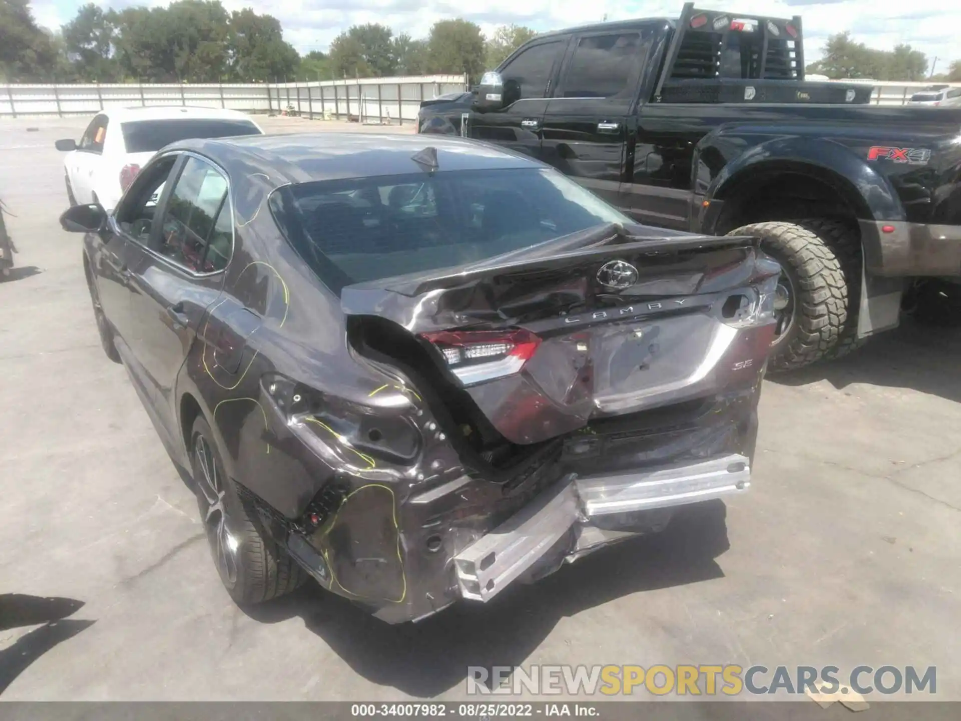 6 Photograph of a damaged car 4T1G11AKXNU029793 TOYOTA CAMRY 2022