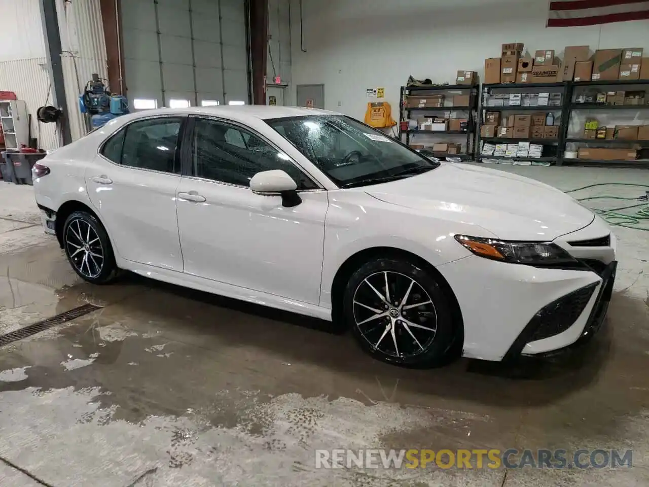 4 Photograph of a damaged car 4T1G11AKXNU054452 TOYOTA CAMRY 2022